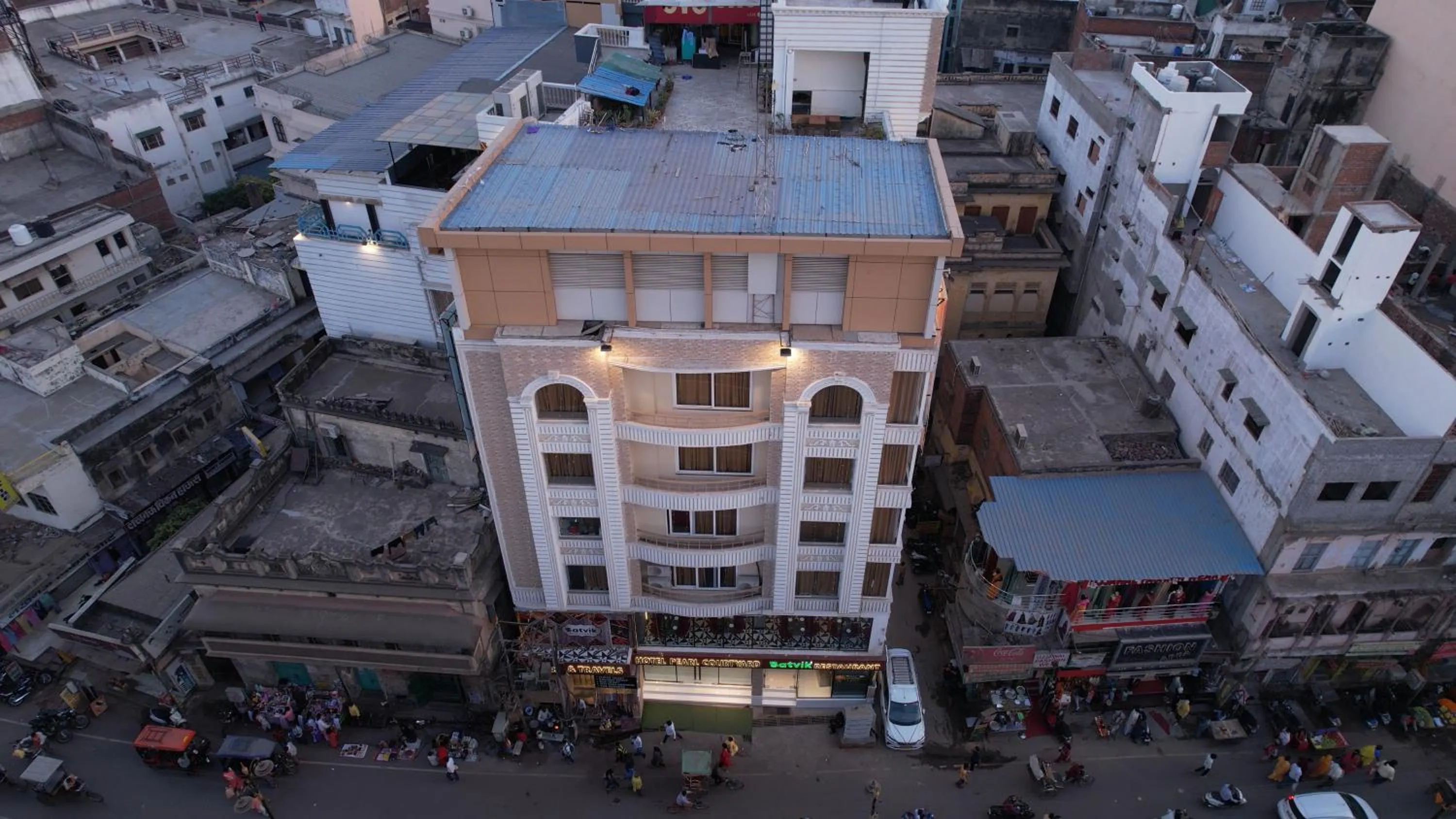 Property building in Pearl Courtyard