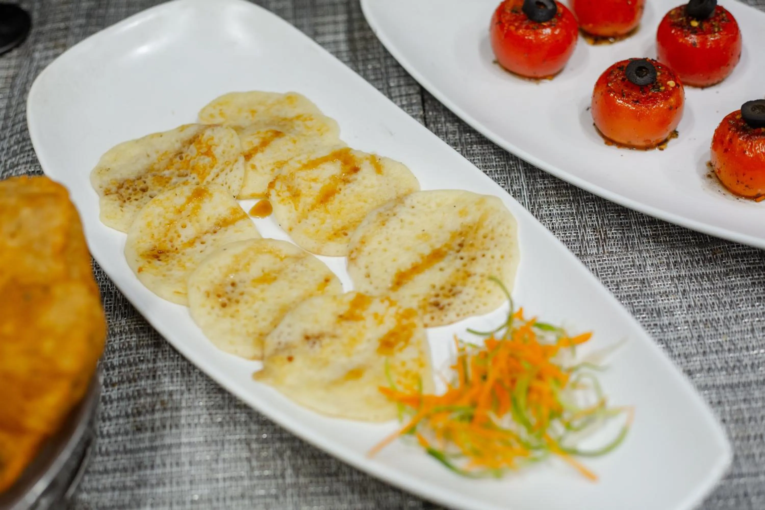 Food in Pearl Courtyard