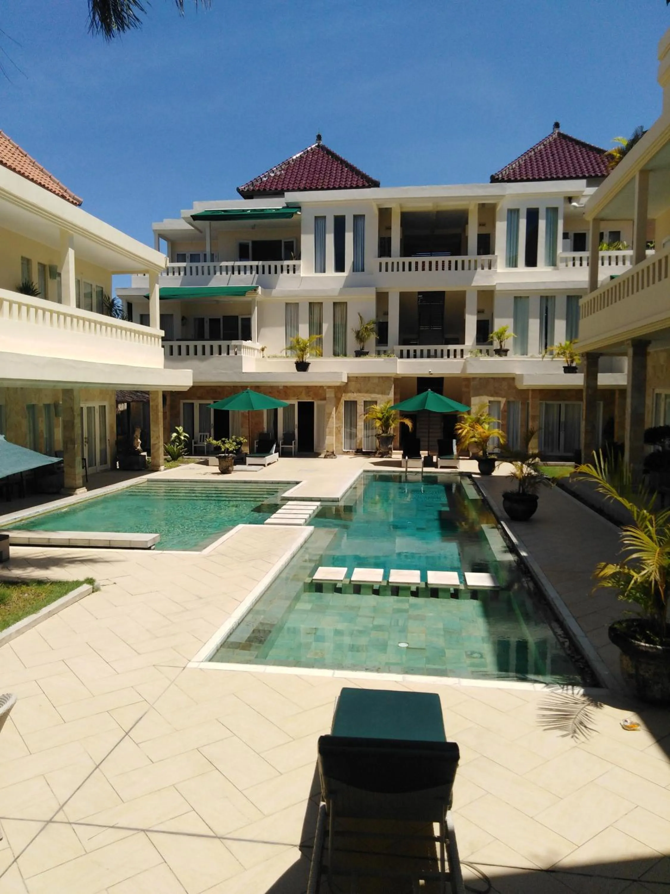 Property building in Bali Court Hotel & Apartment