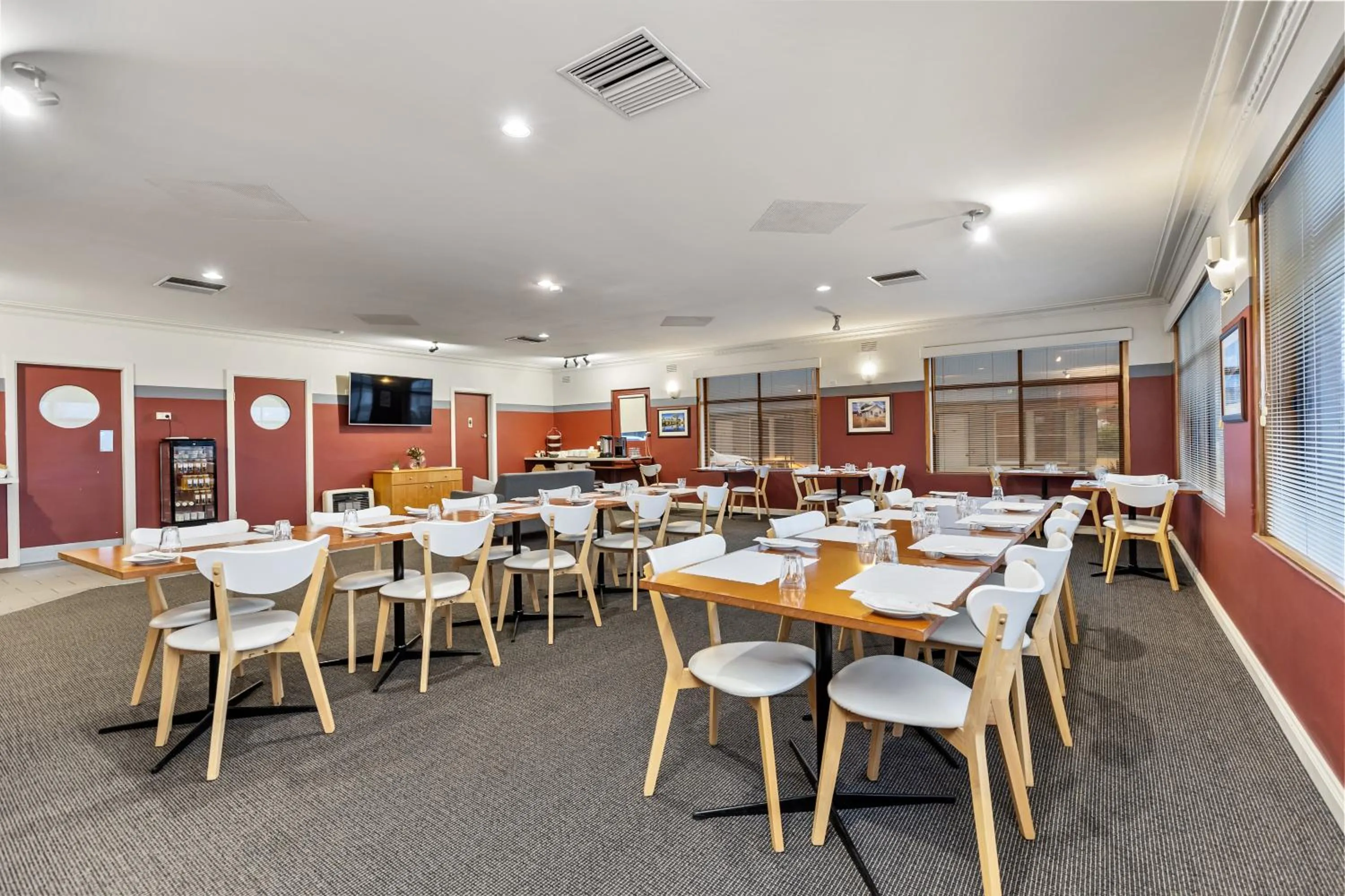 Restaurant/places to eat in Amaroo Motel