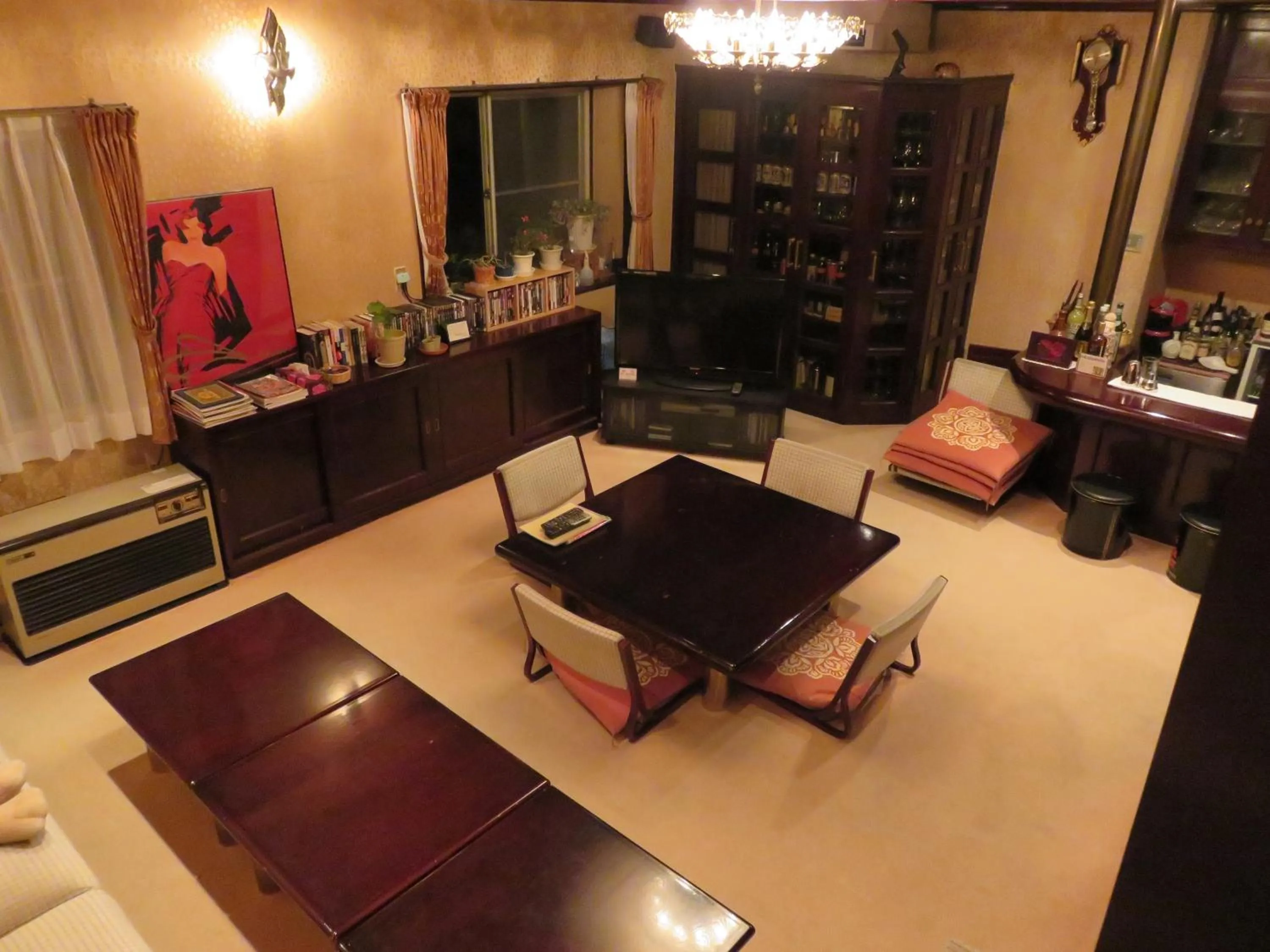 Communal lounge/ TV room in Nikko Pension L'escale