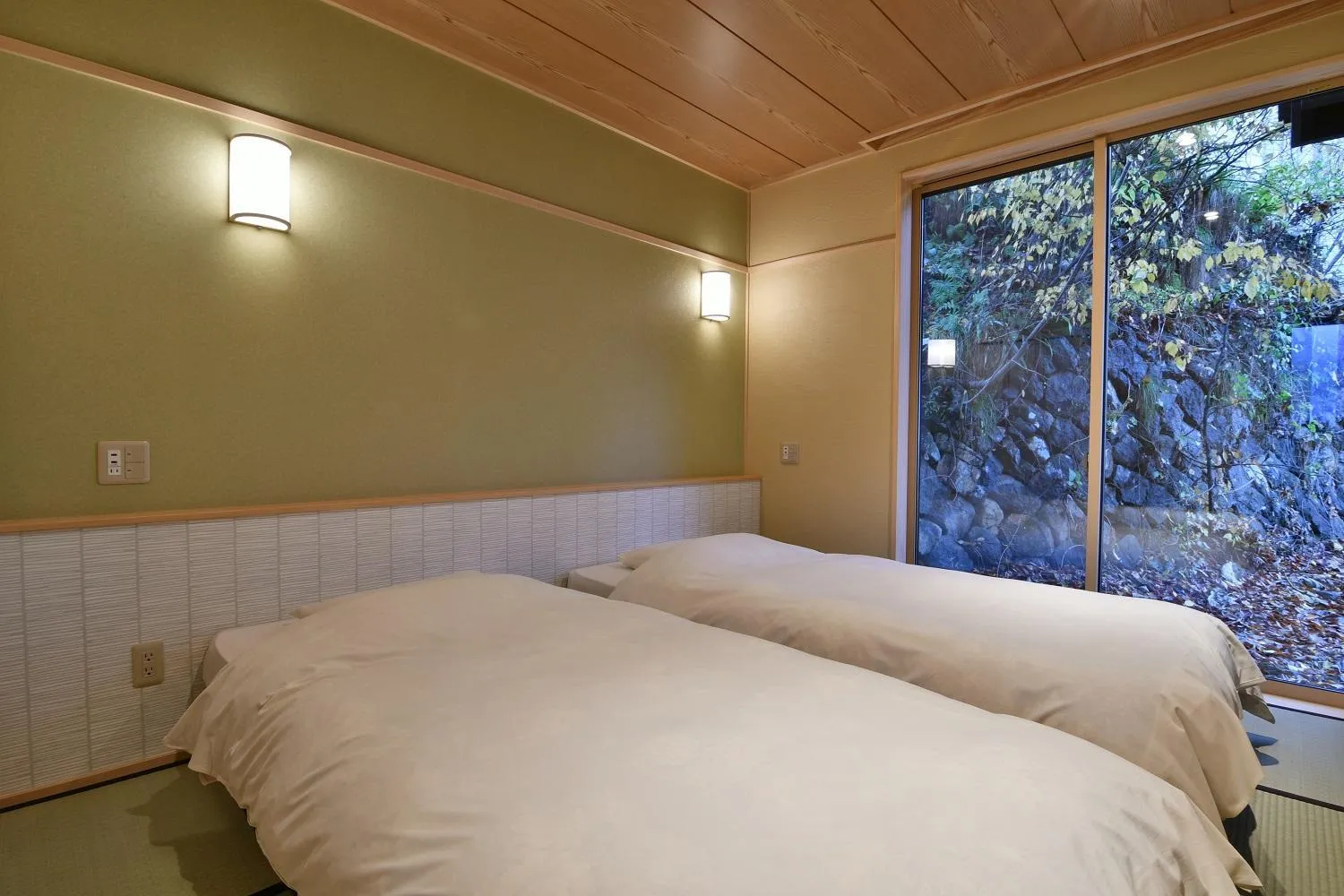 Bedroom, Bed in Ryokan Sakaya
