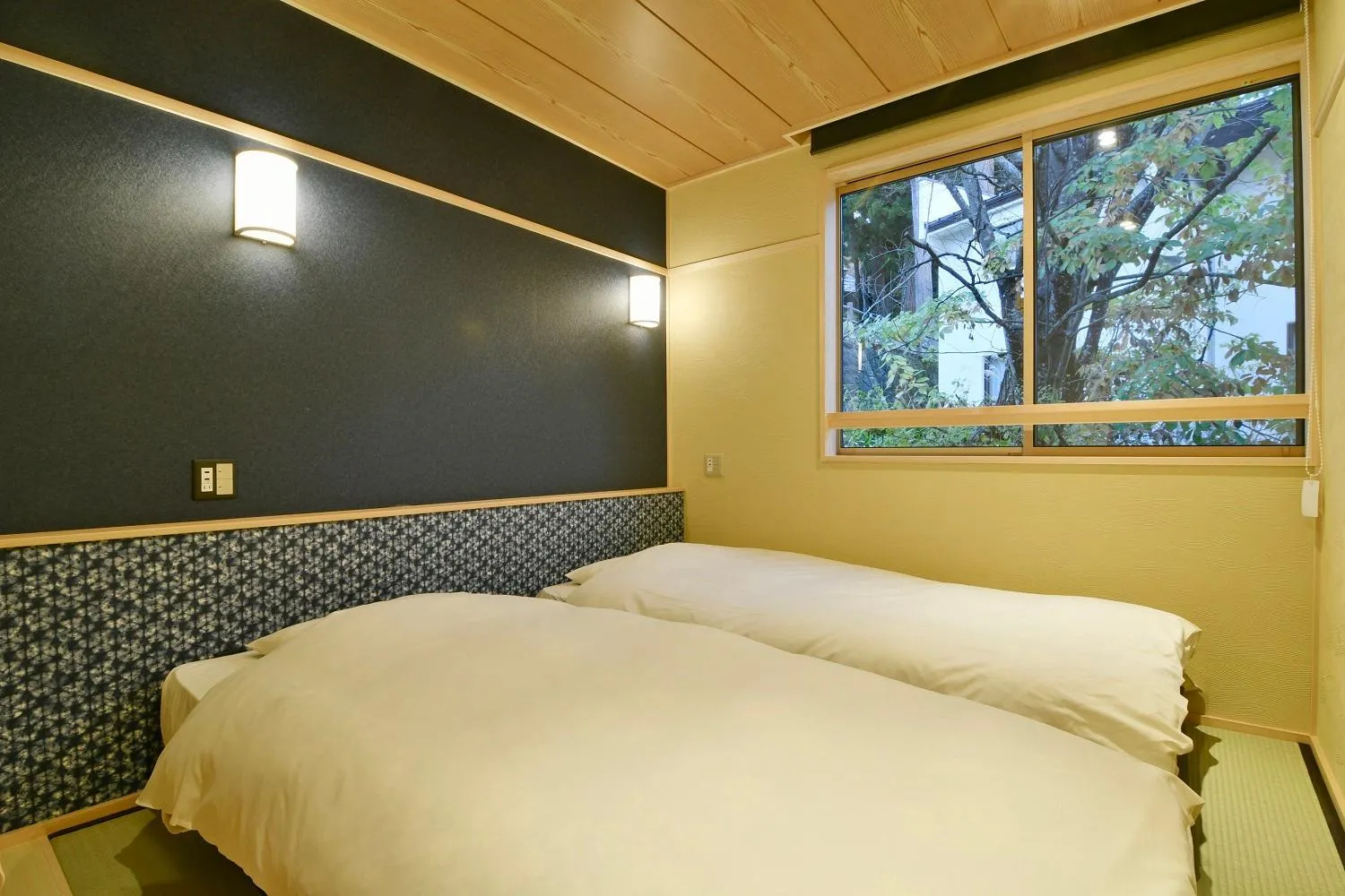 Bedroom, Bed in Ryokan Sakaya