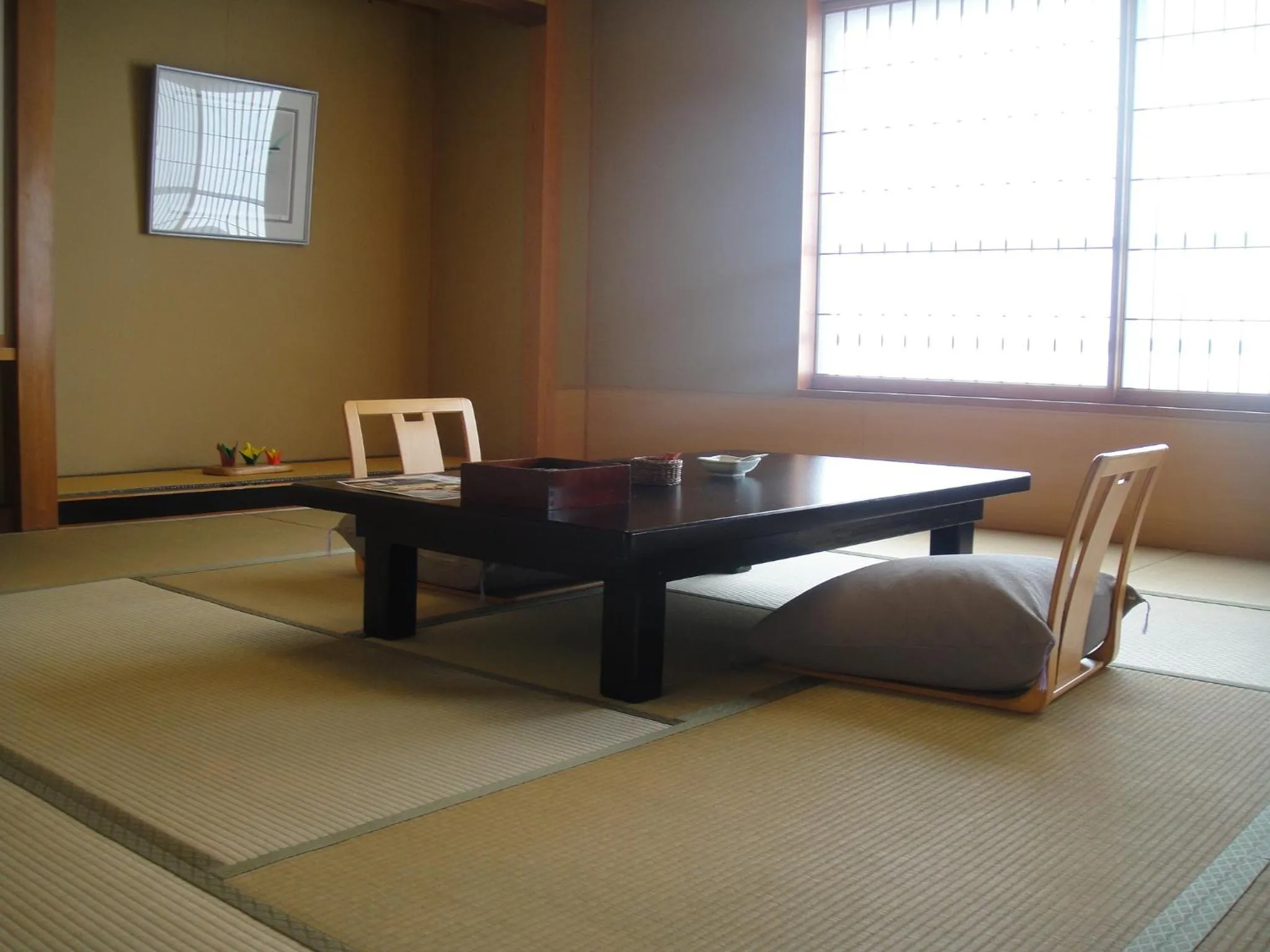 Seating area in Ryokan Sakaya