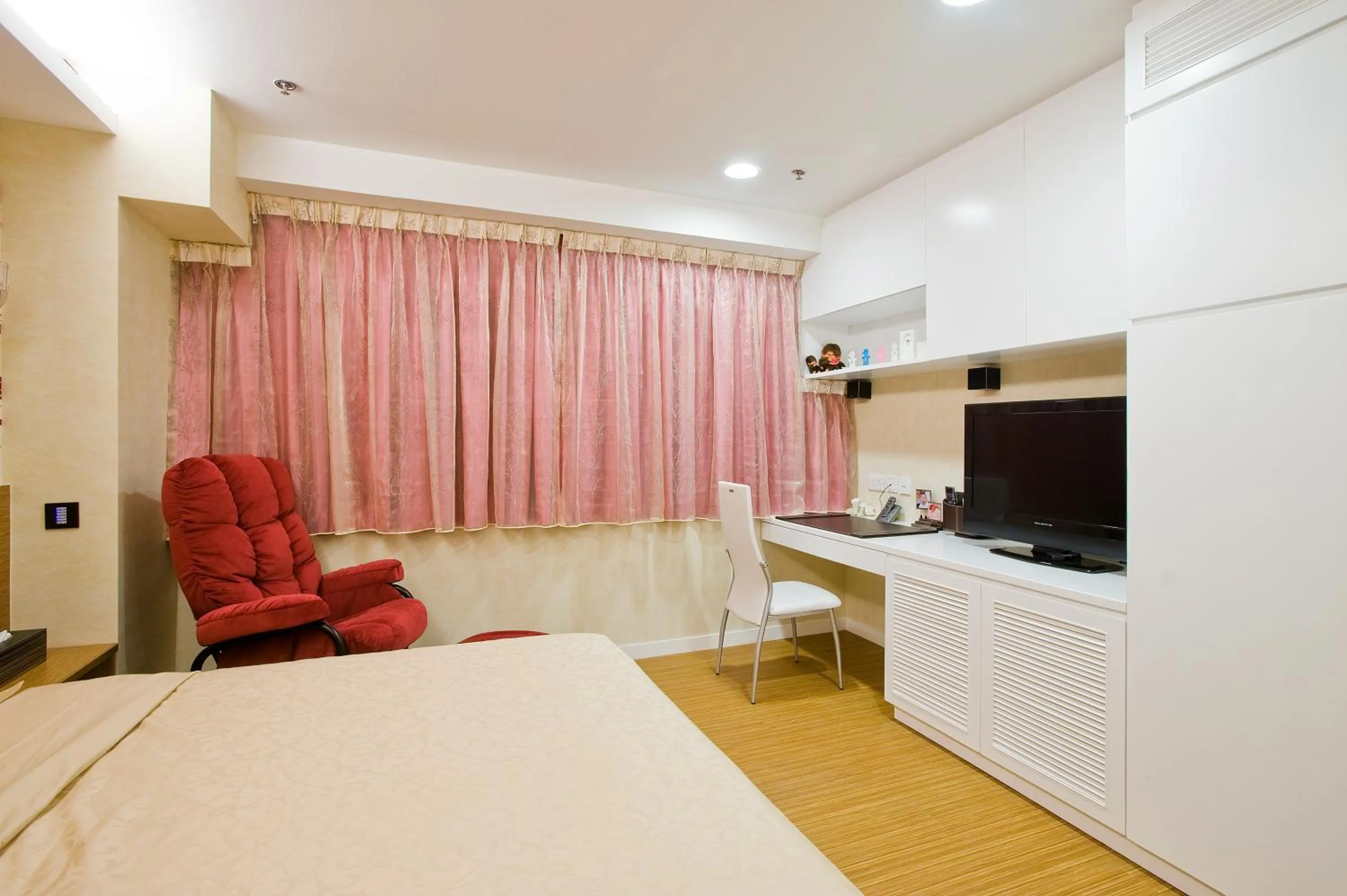 Bedroom in Mingle With The Star