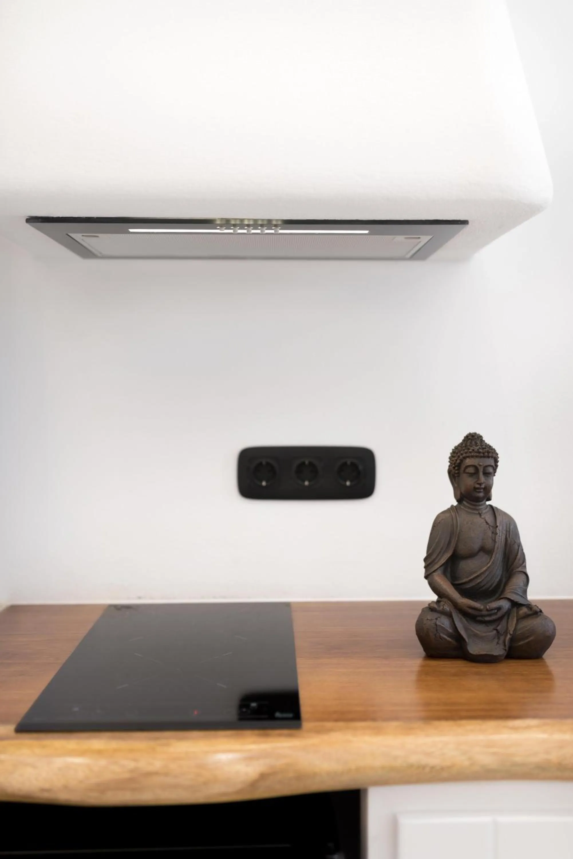 Portara Seaside Luxury Suites