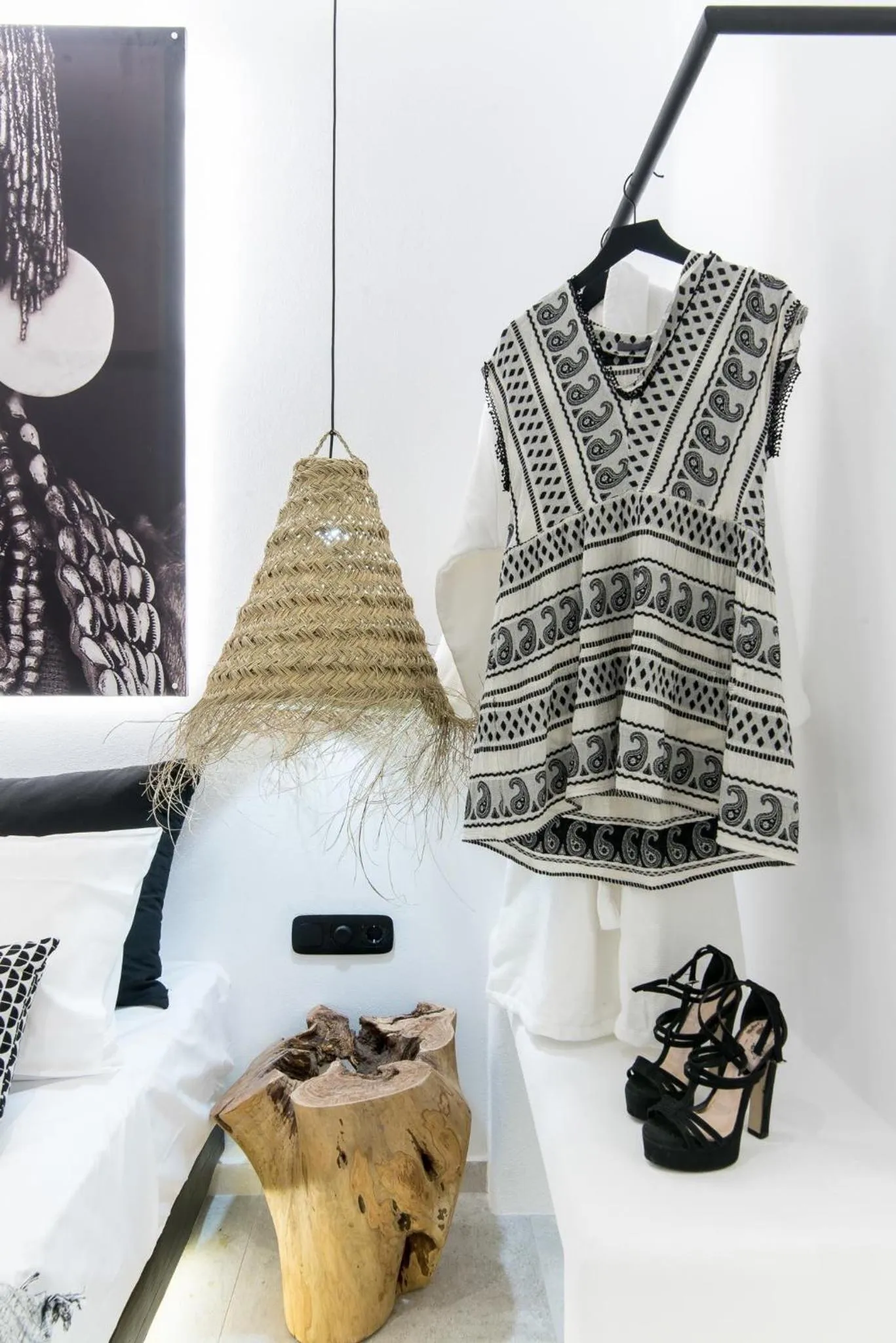 Portara Seaside Luxury Suites