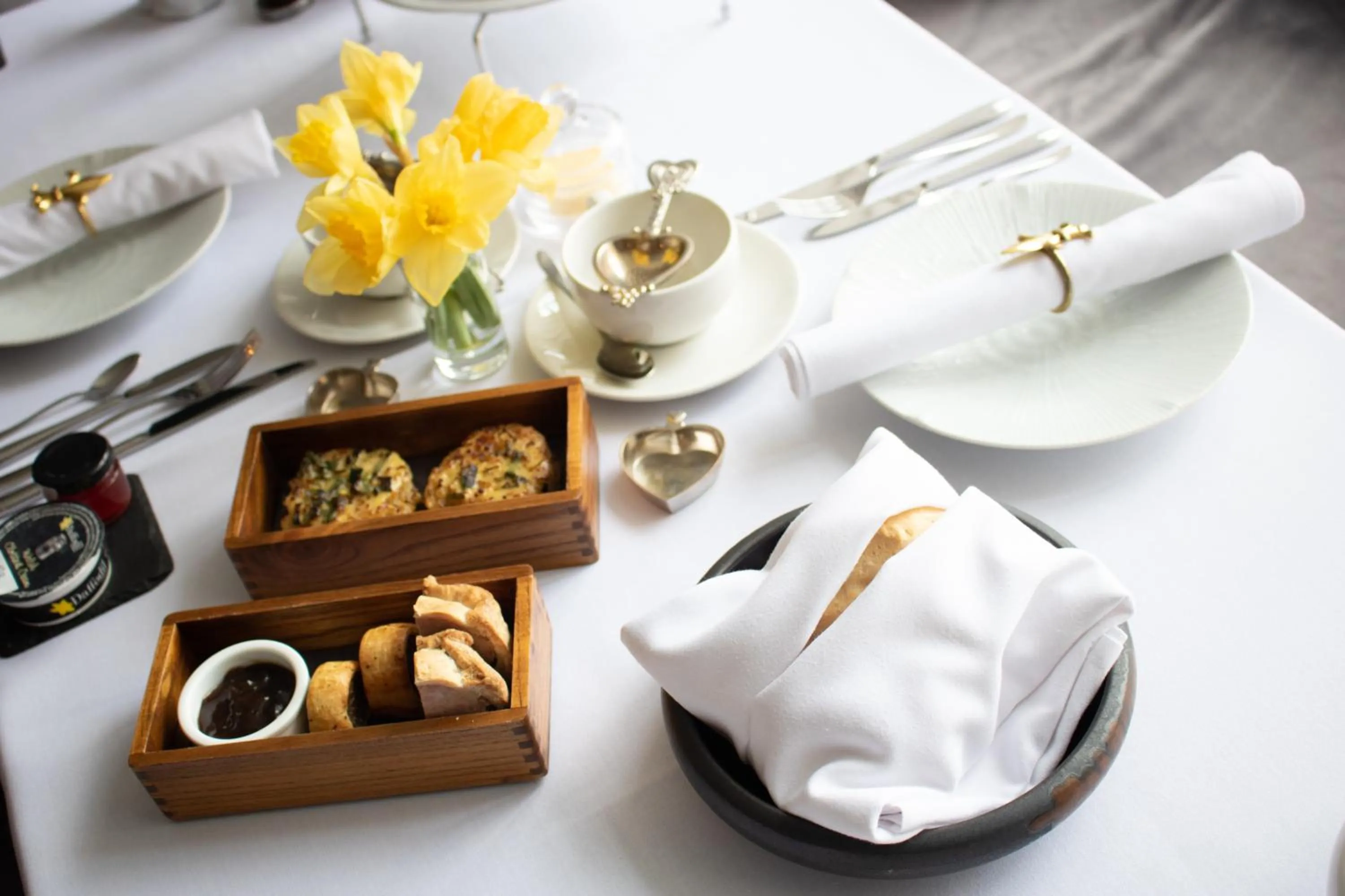 Restaurant/places to eat in Plas Dinas Country House