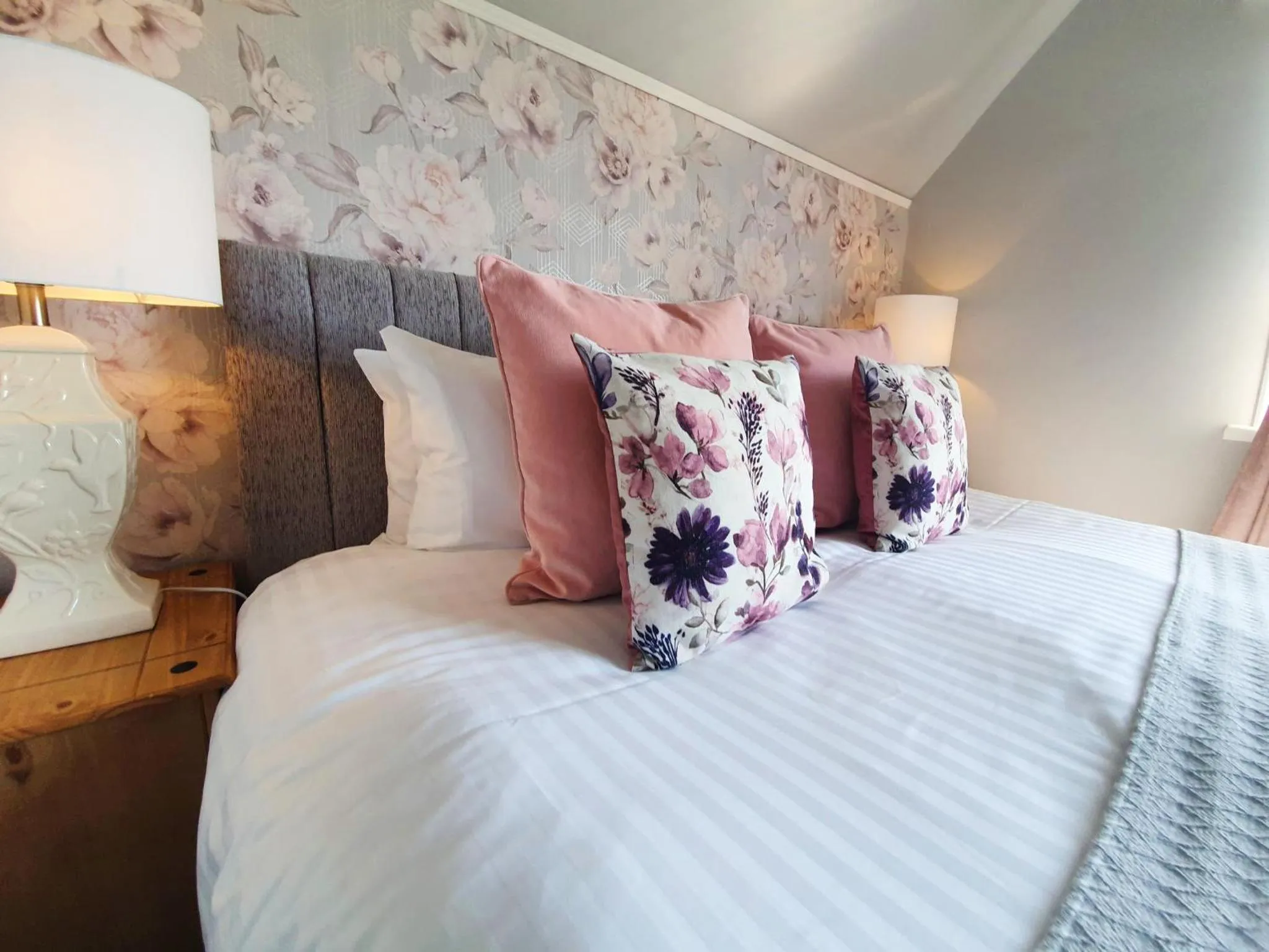 Bedroom, Bed in Plas Dinas Country House