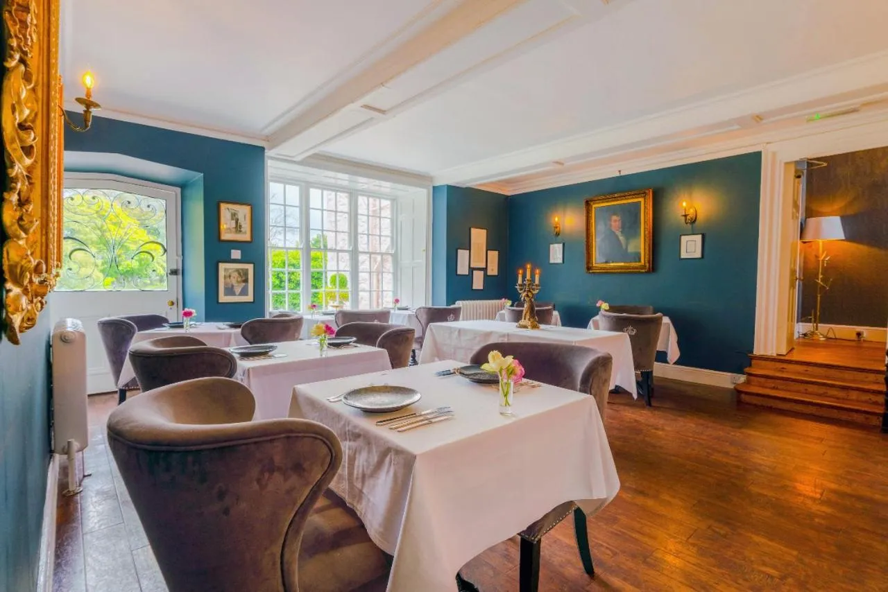 Restaurant/places to eat in Plas Dinas Country House