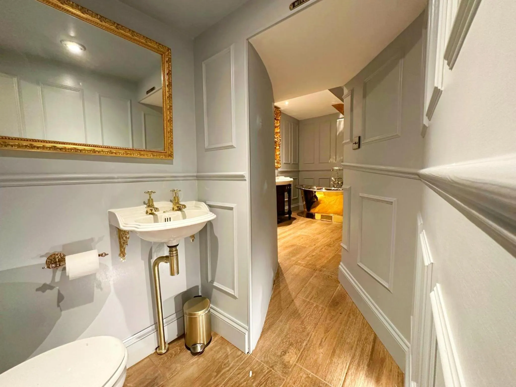 Bathroom in Plas Dinas Country House