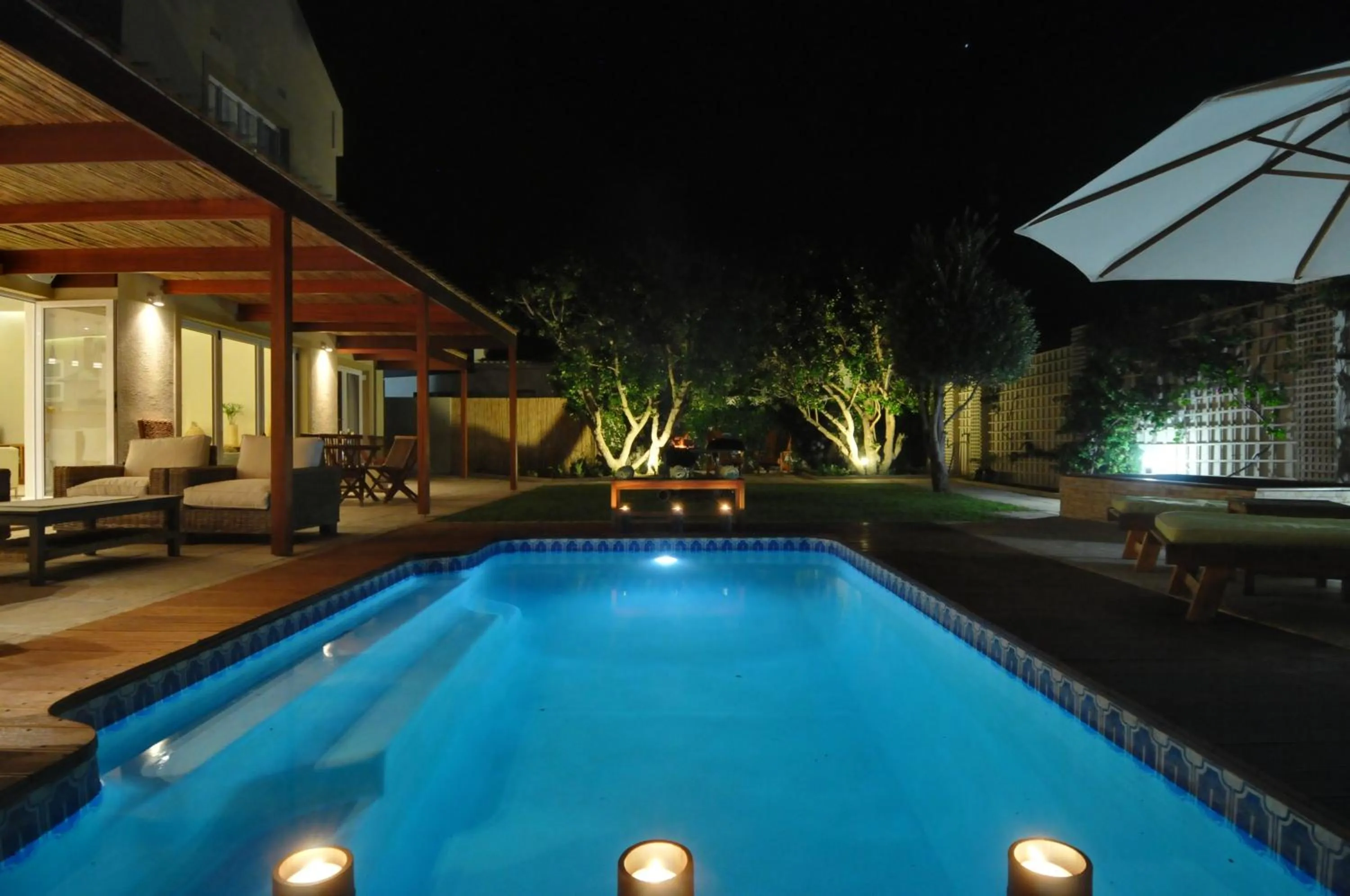 Swimming pool in Bamboo Guest House