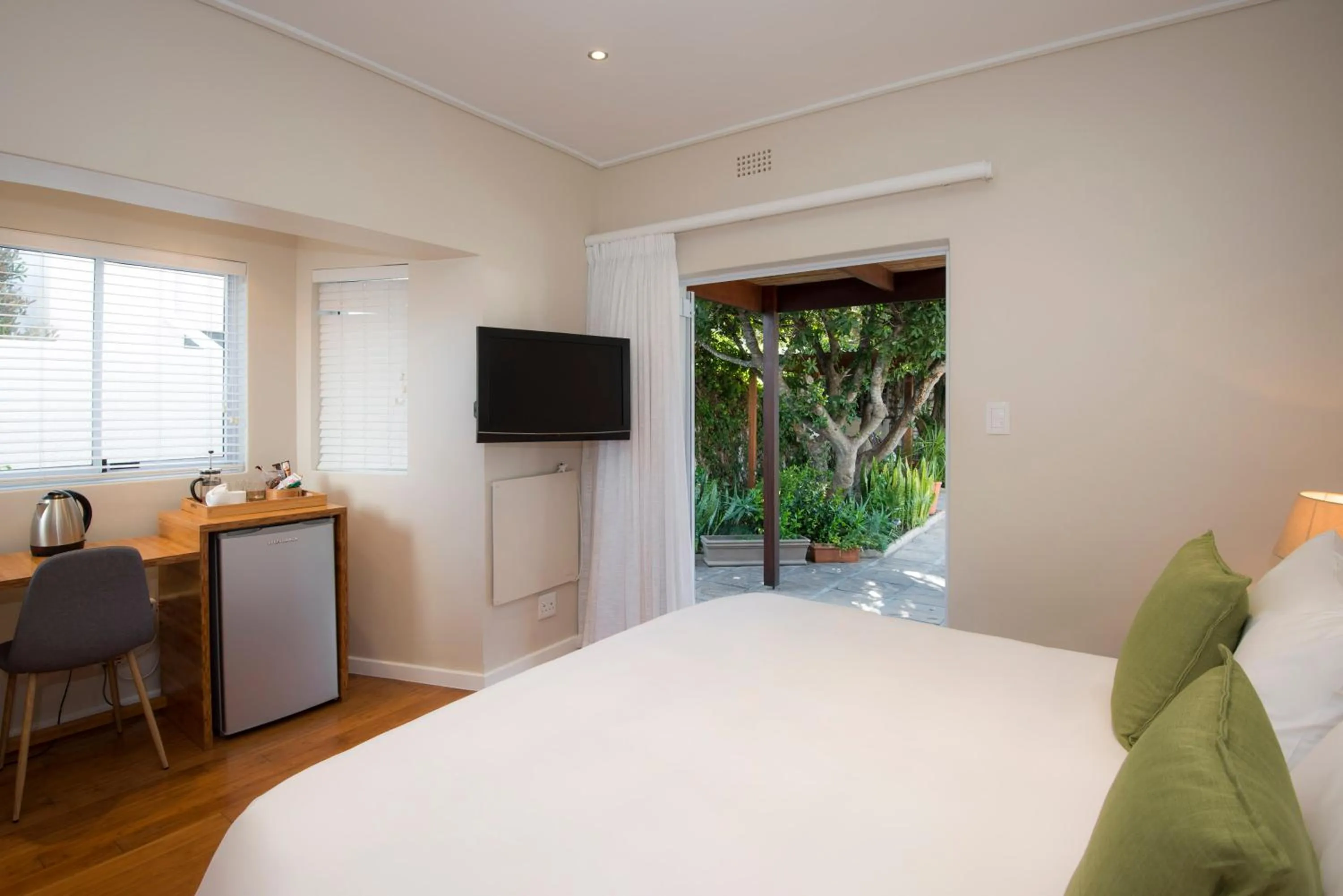 Garden view, Bed in Bamboo Guest House