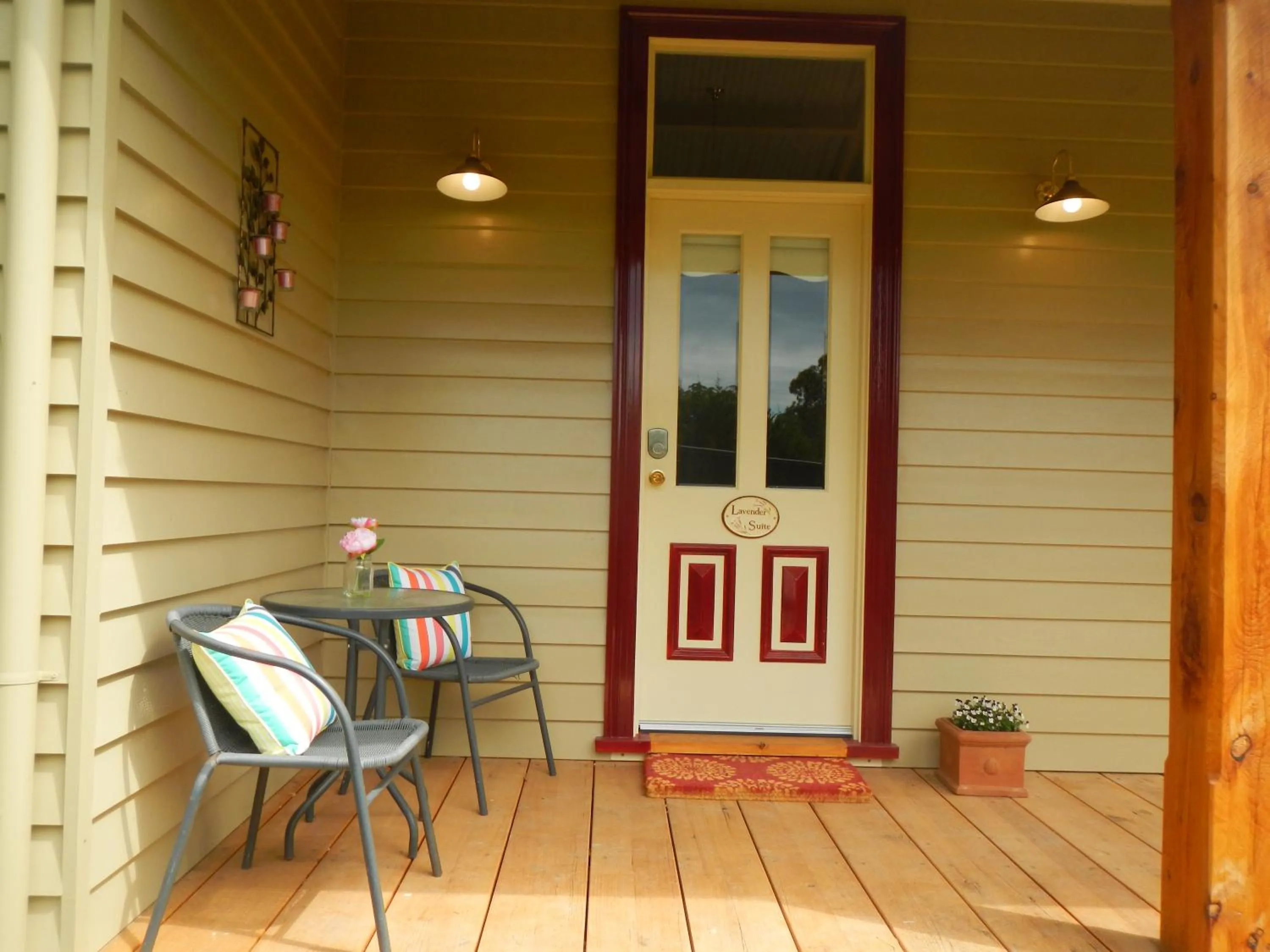 Balcony/Terrace in The Oaks Lilydale Accommodation