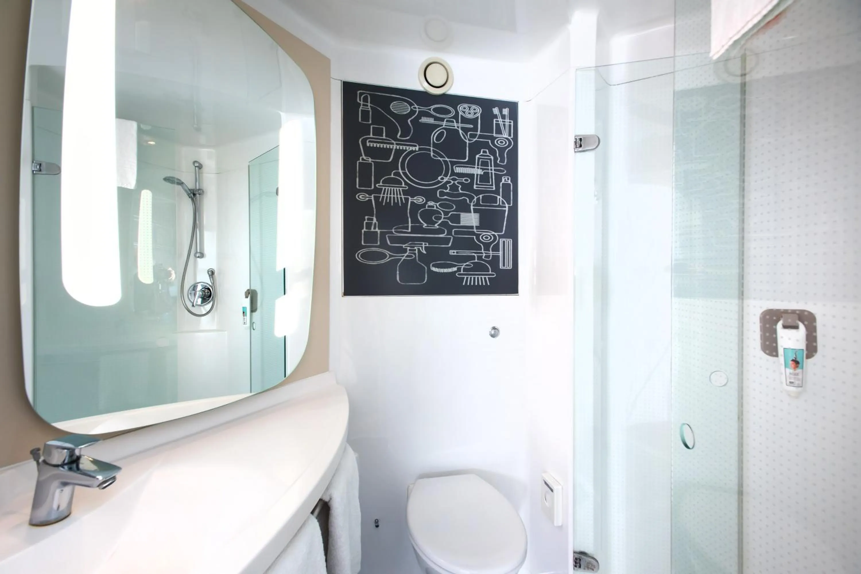 Bathroom in ibis Birmingham Bordesley