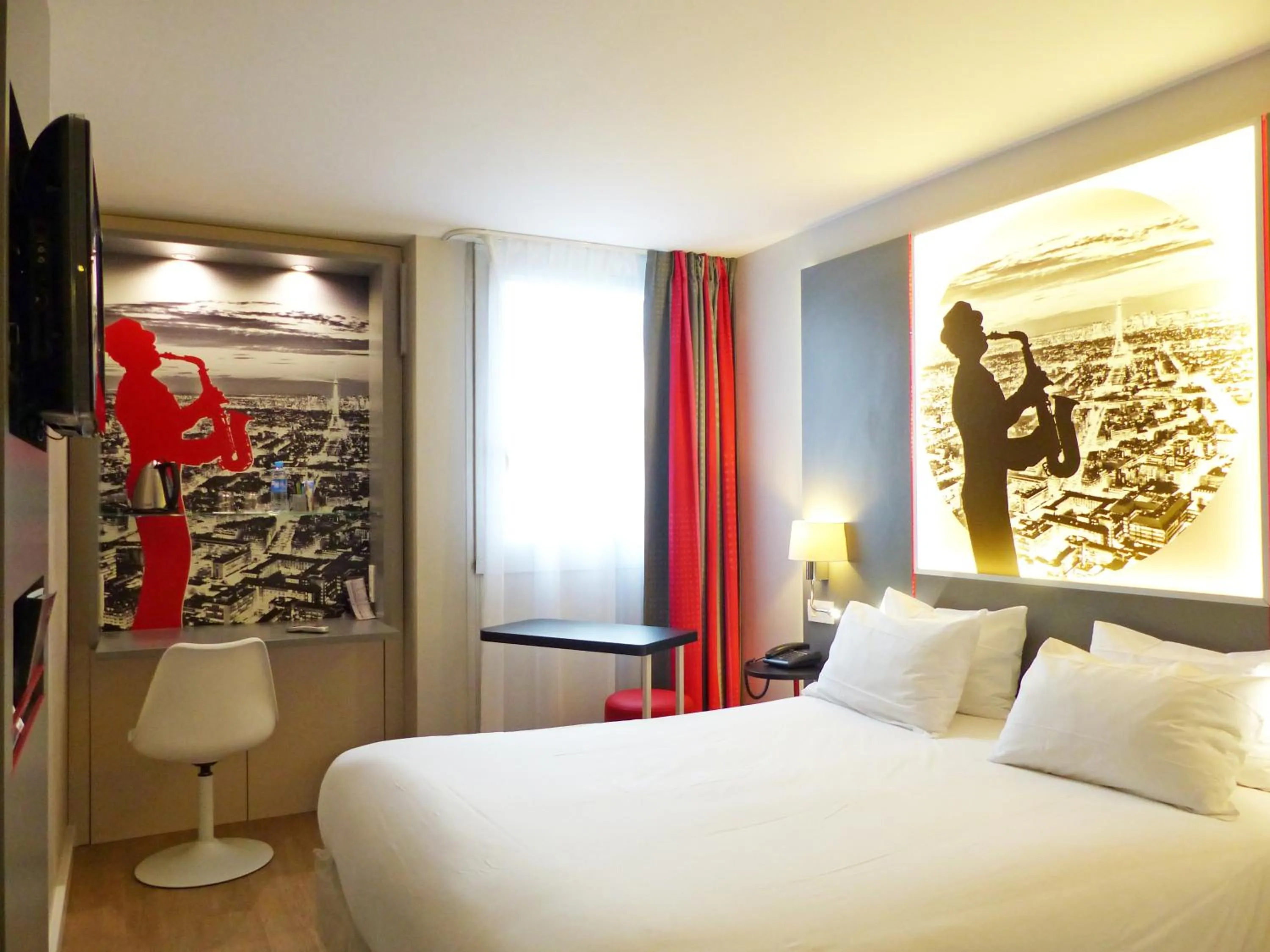 Photo of the whole room, Bed in Hôtel Inn Design Paris Saint Quentin