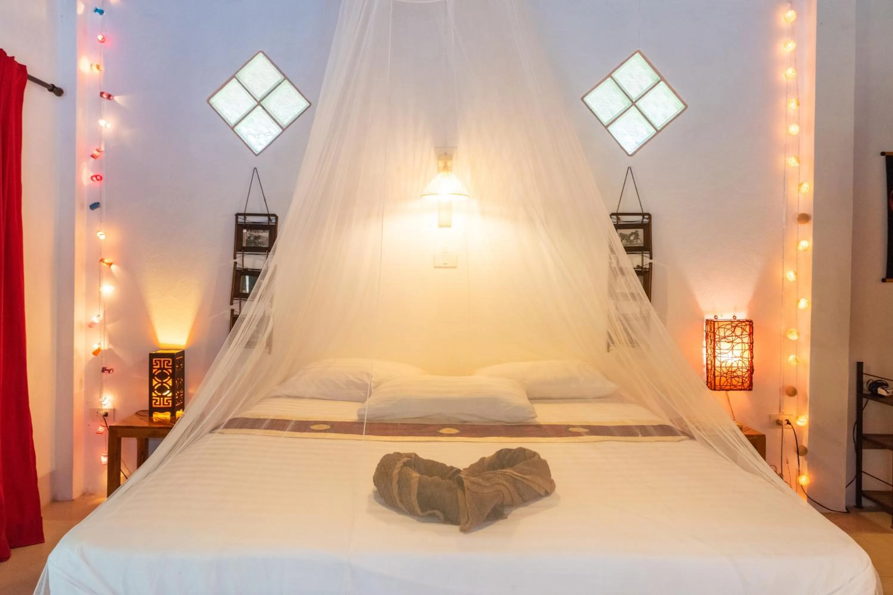 Bed in Alcove Bungalow