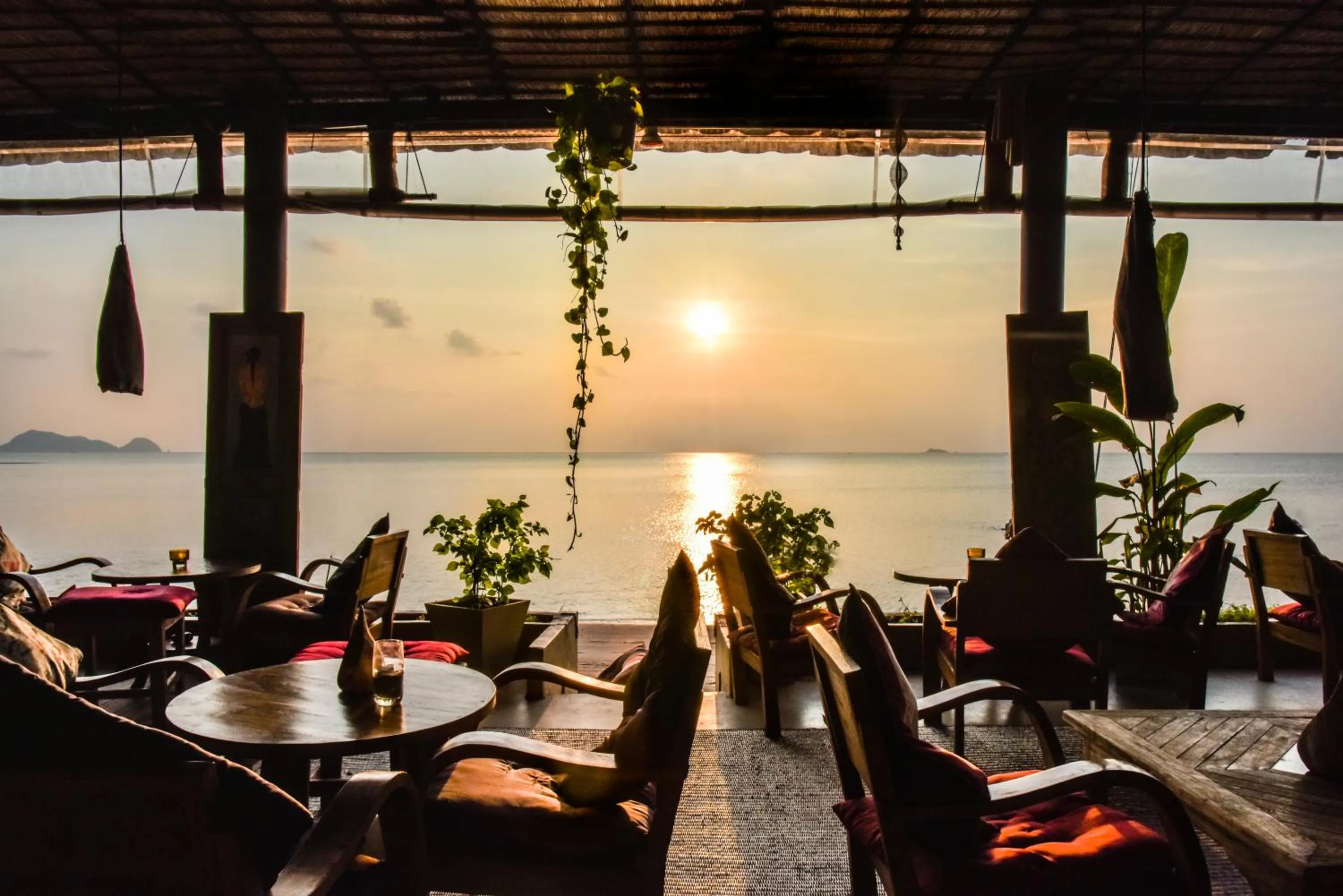 Restaurant/places to eat in Alcove Bungalow