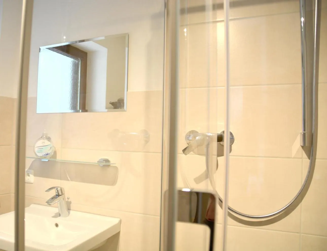 Bathroom in Pension Almhof Baumgarten