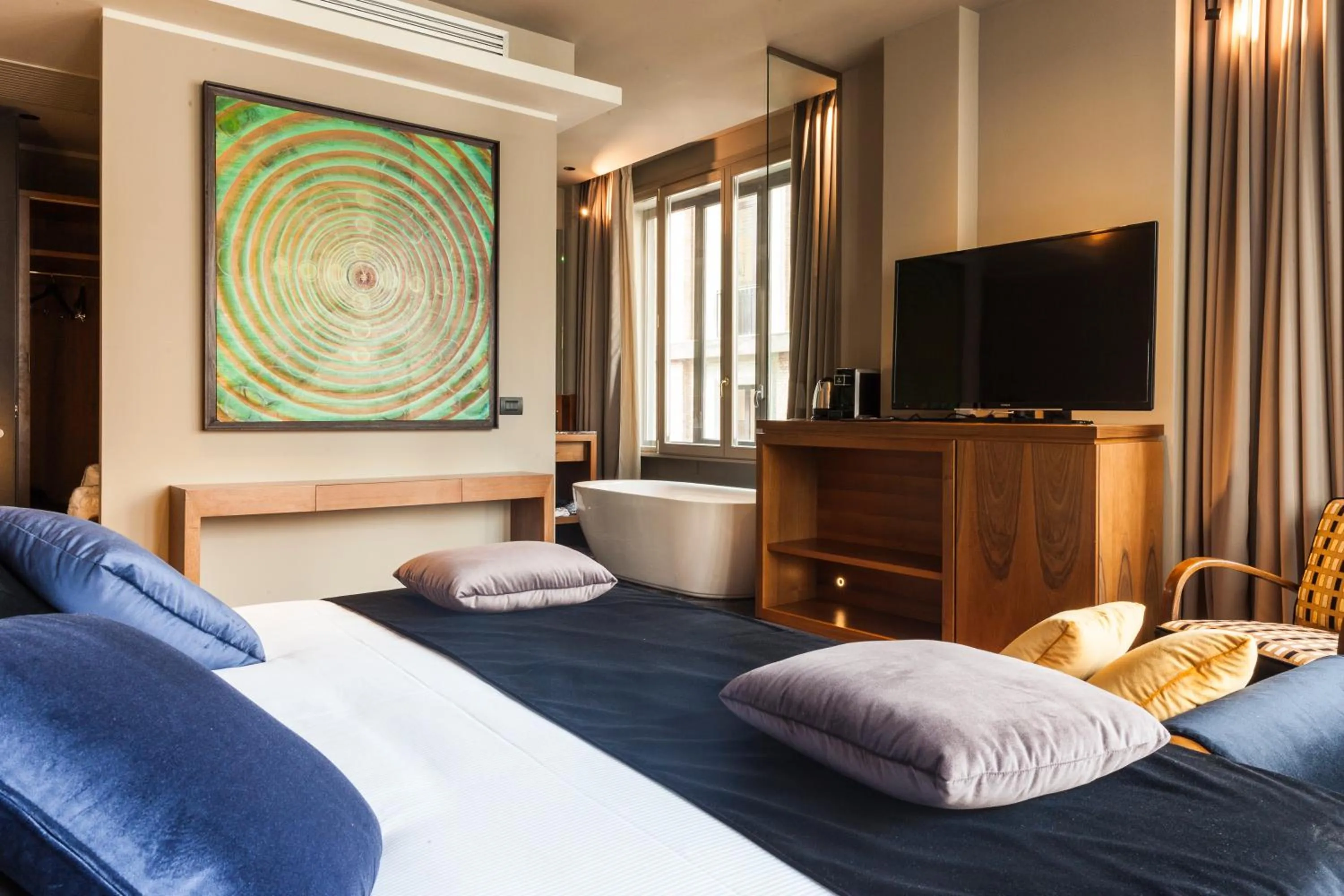 Photo of the whole room, Bed in Triviho Hotel