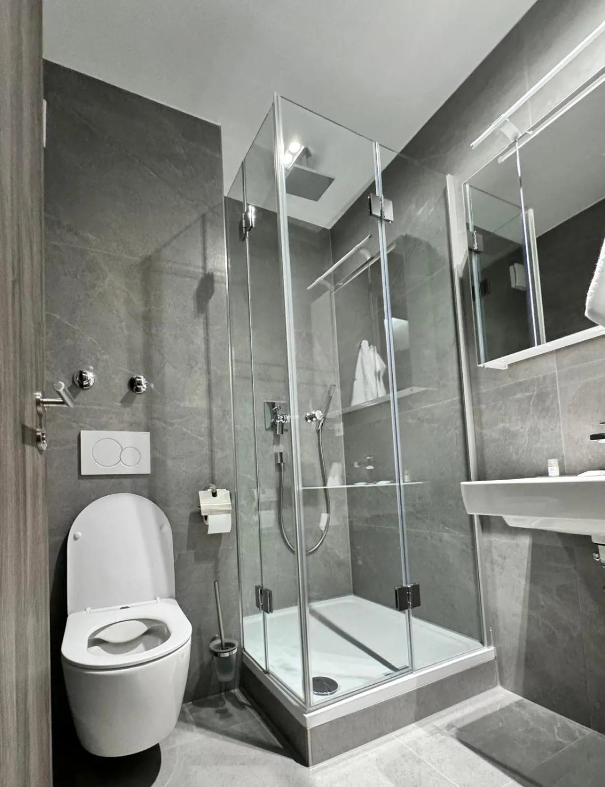 Deluxe Double Room with Balcony in Comfort Boardinghouse