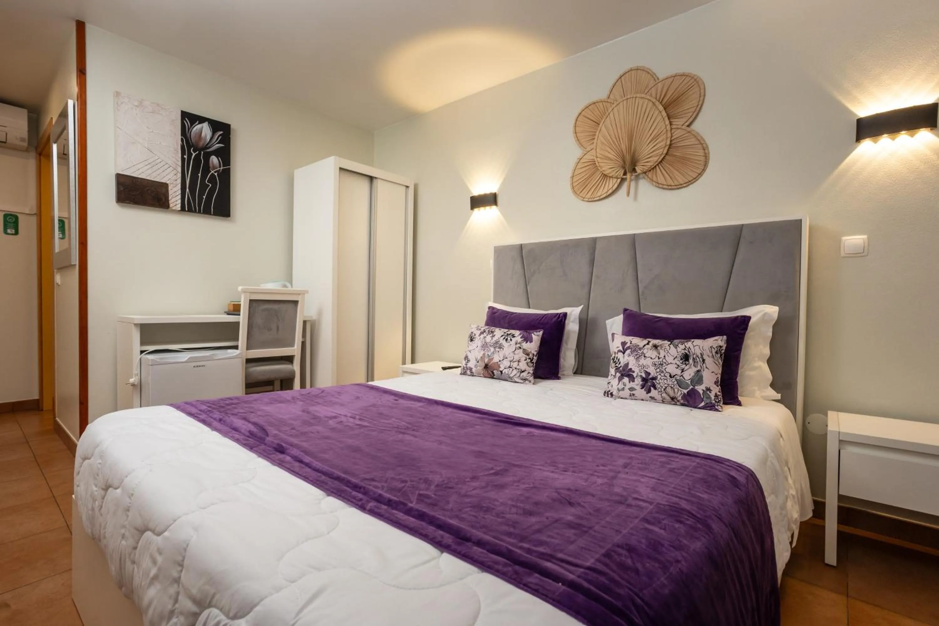 Property building, Bed in Rosa dos Ventos