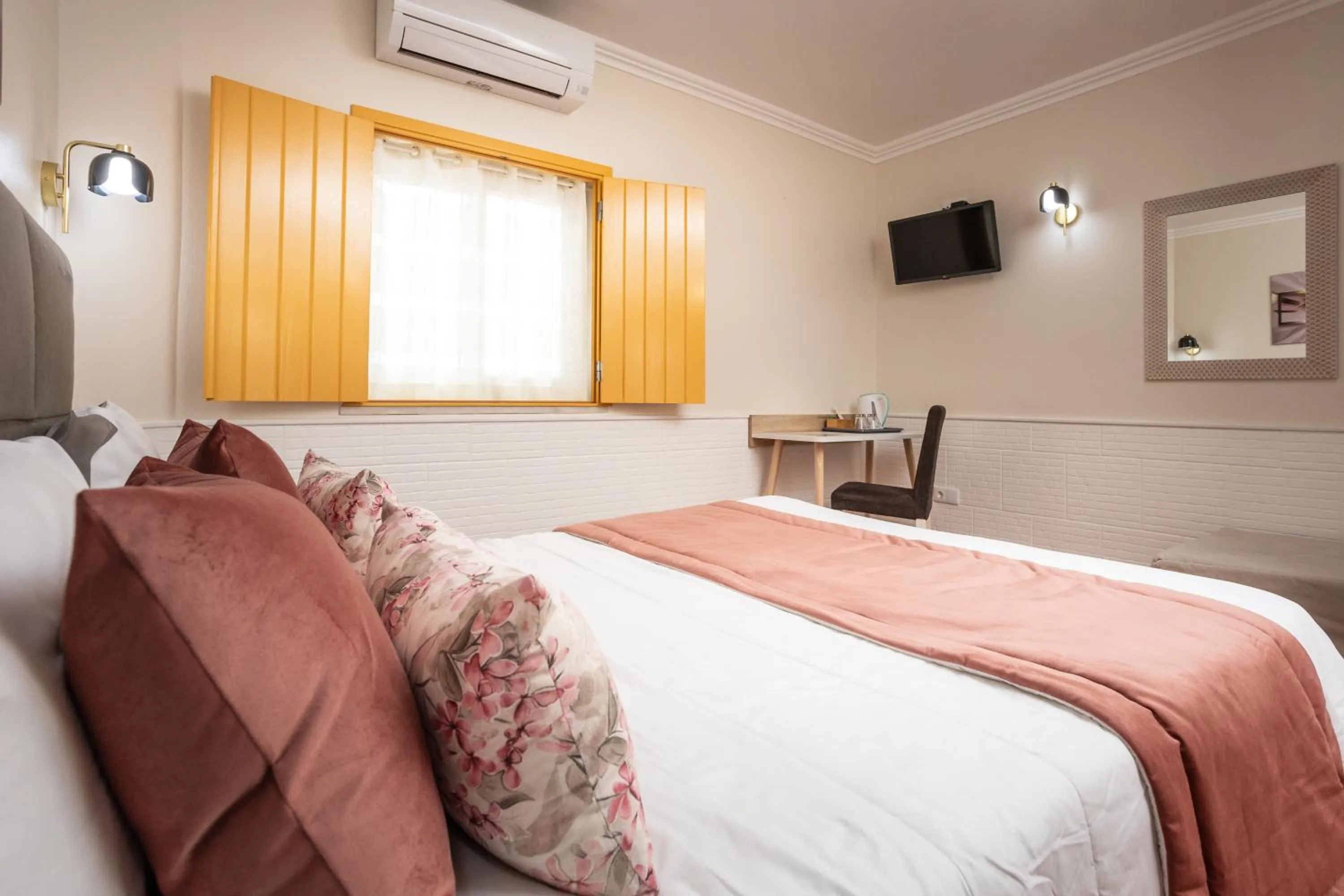 Property building, Bed in Rosa dos Ventos