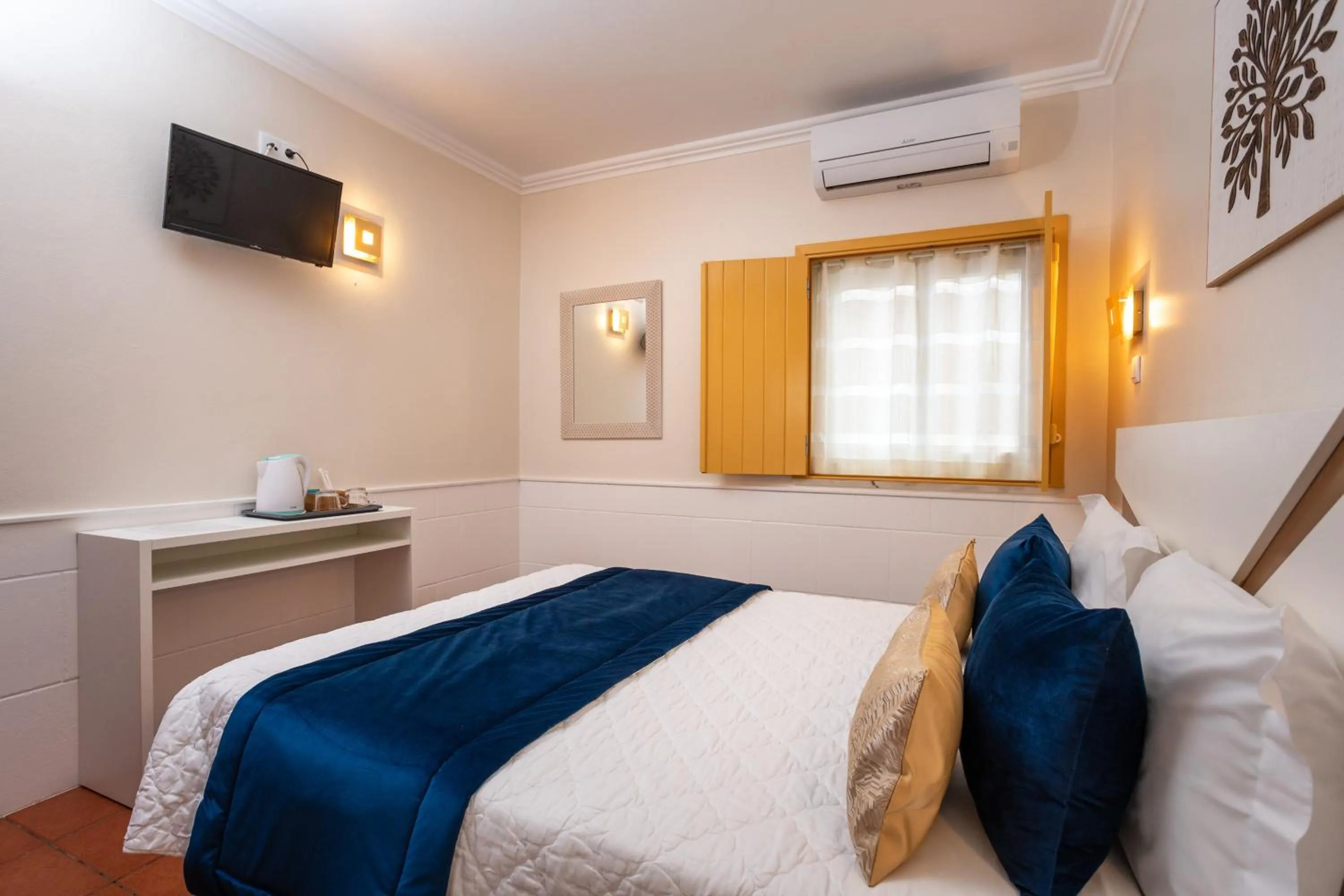 Property building, Bed in Rosa dos Ventos