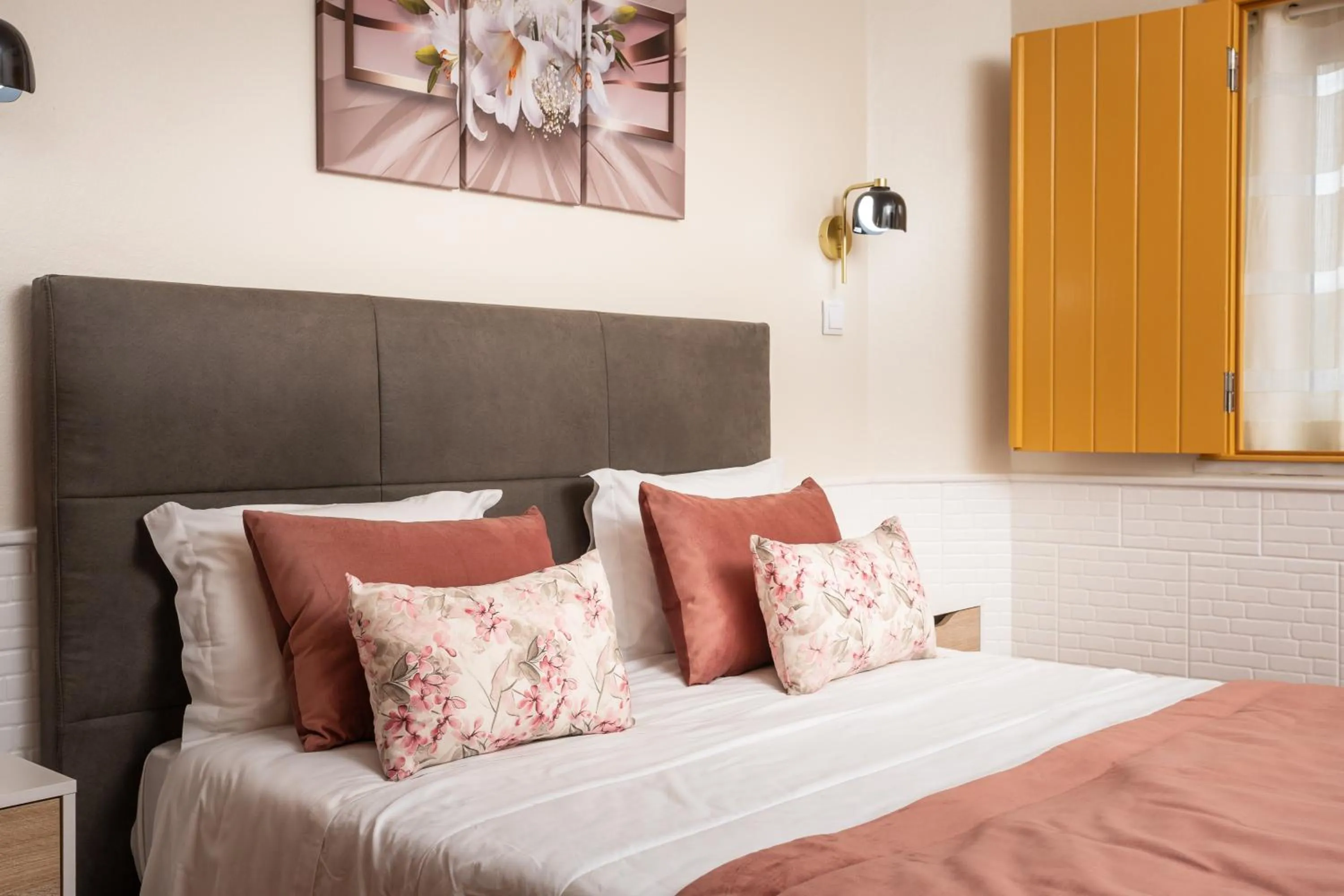 Property building, Bed in Rosa dos Ventos