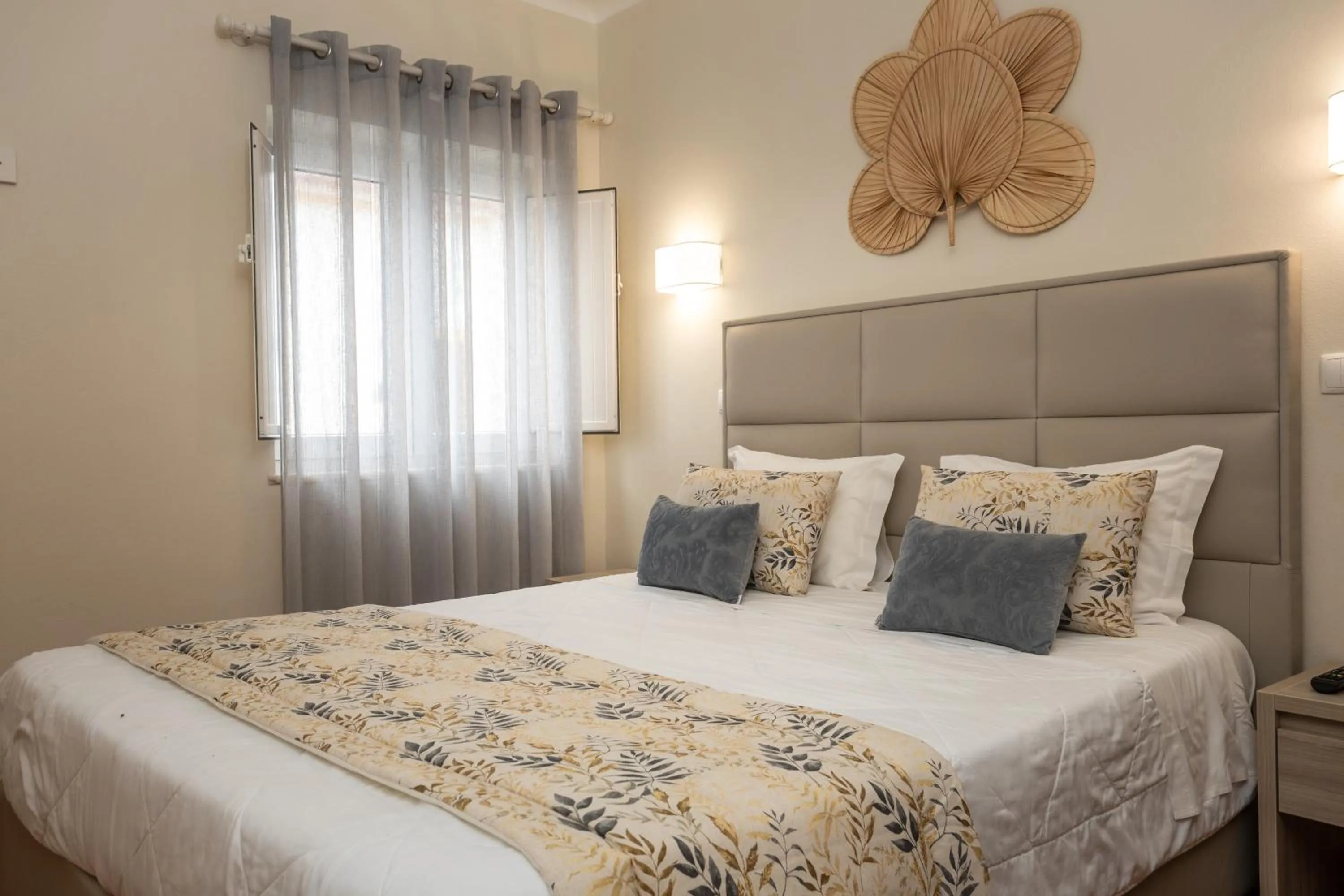 Property building, Bed in Rosa dos Ventos