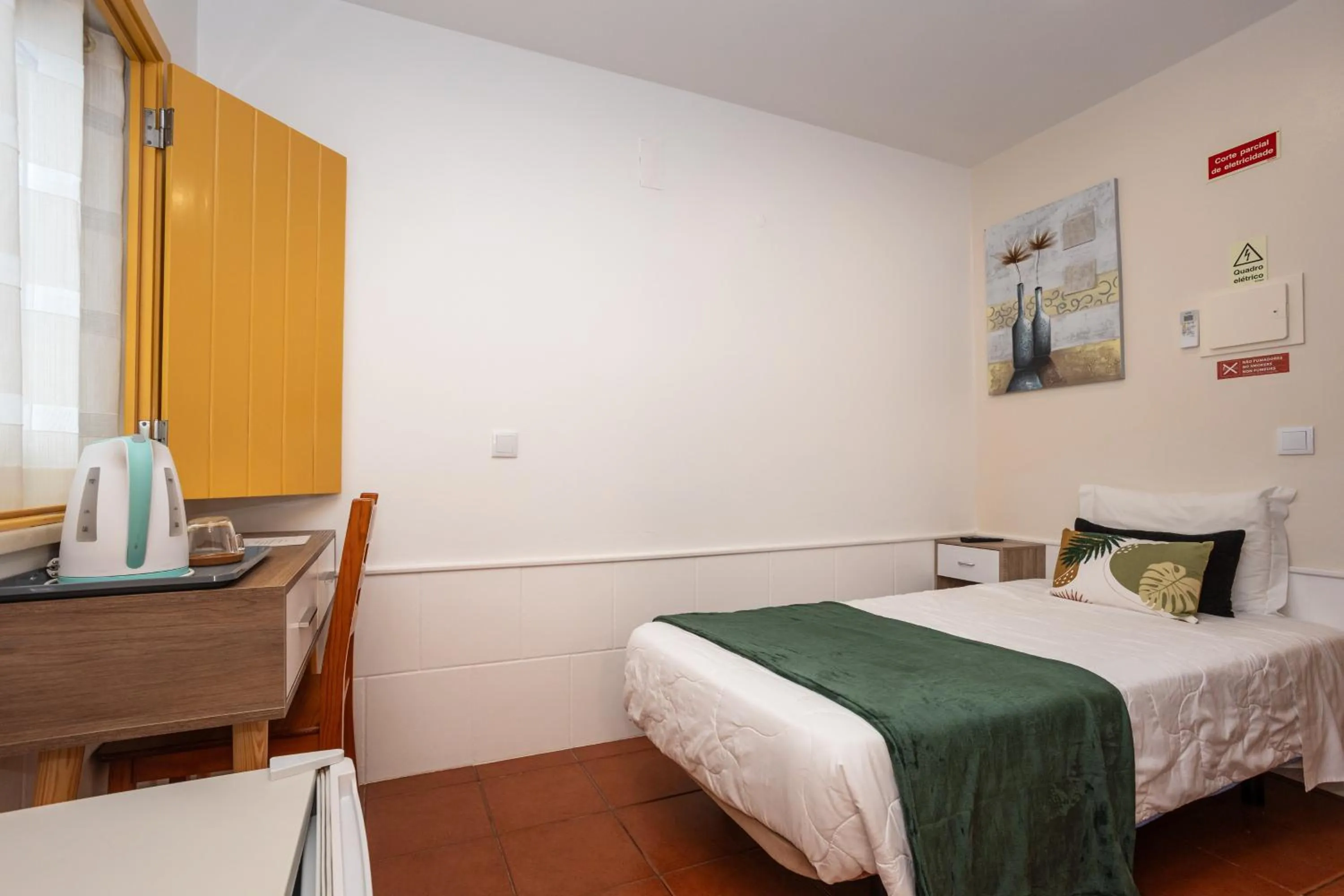 Property building, Bed in Rosa dos Ventos