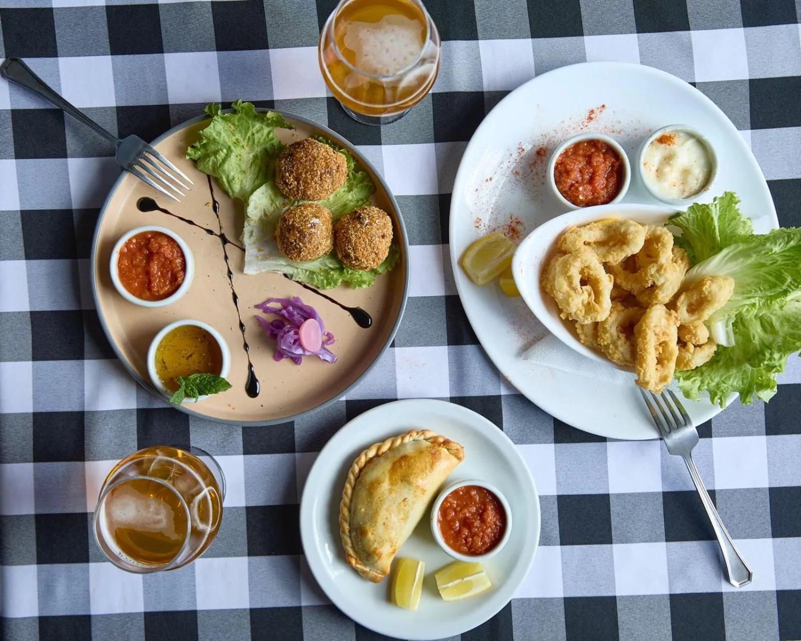 Restaurant/places to eat in Hotel Lunajuim