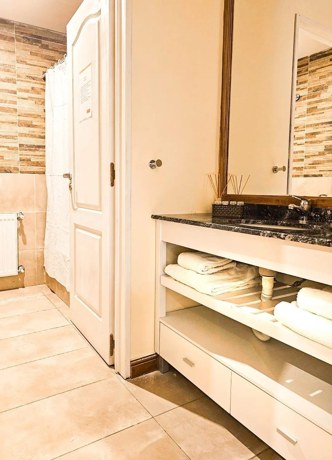 Property building in Hotel Lunajuim