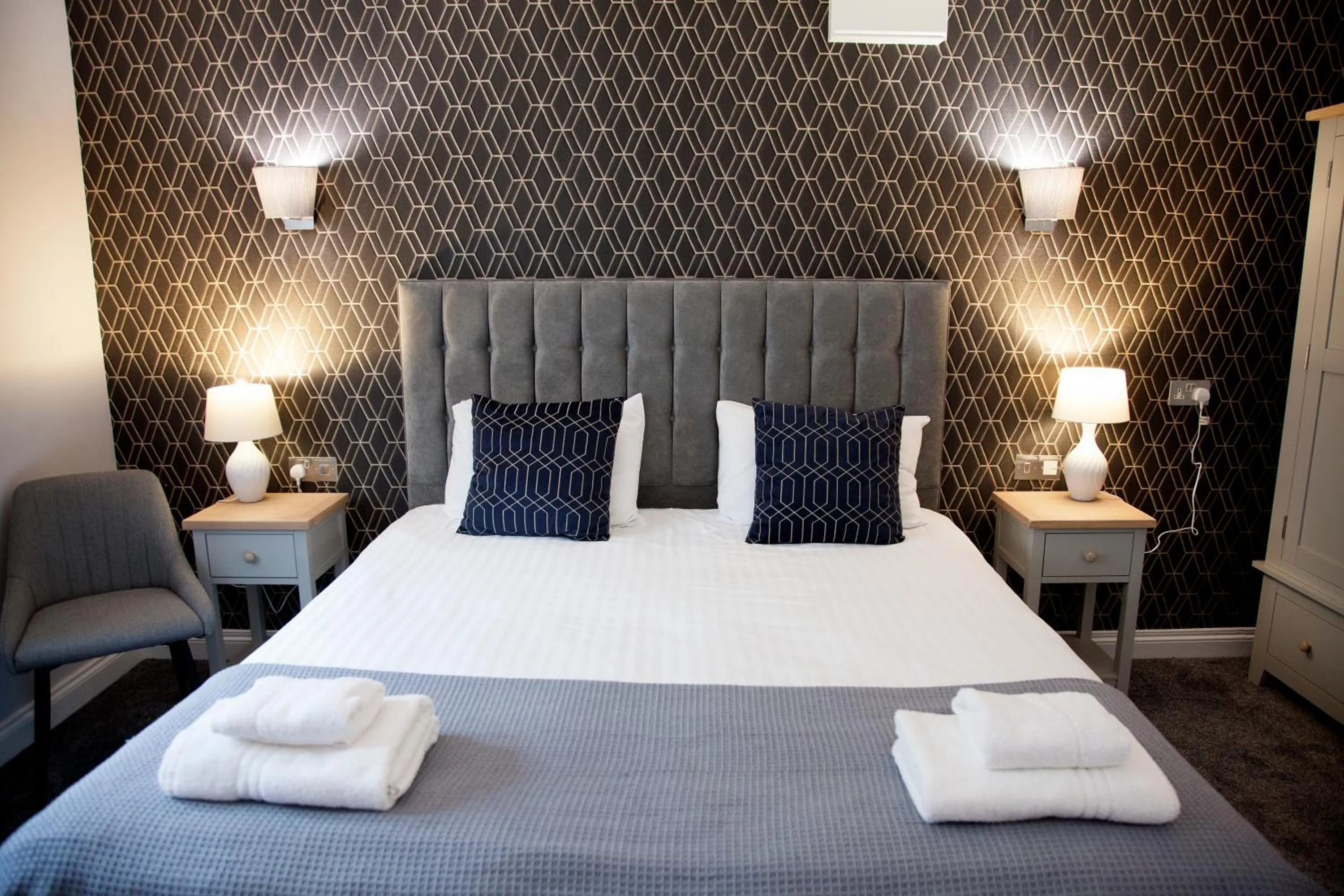 Bed in Shendish Manor Hotel & Golf Course