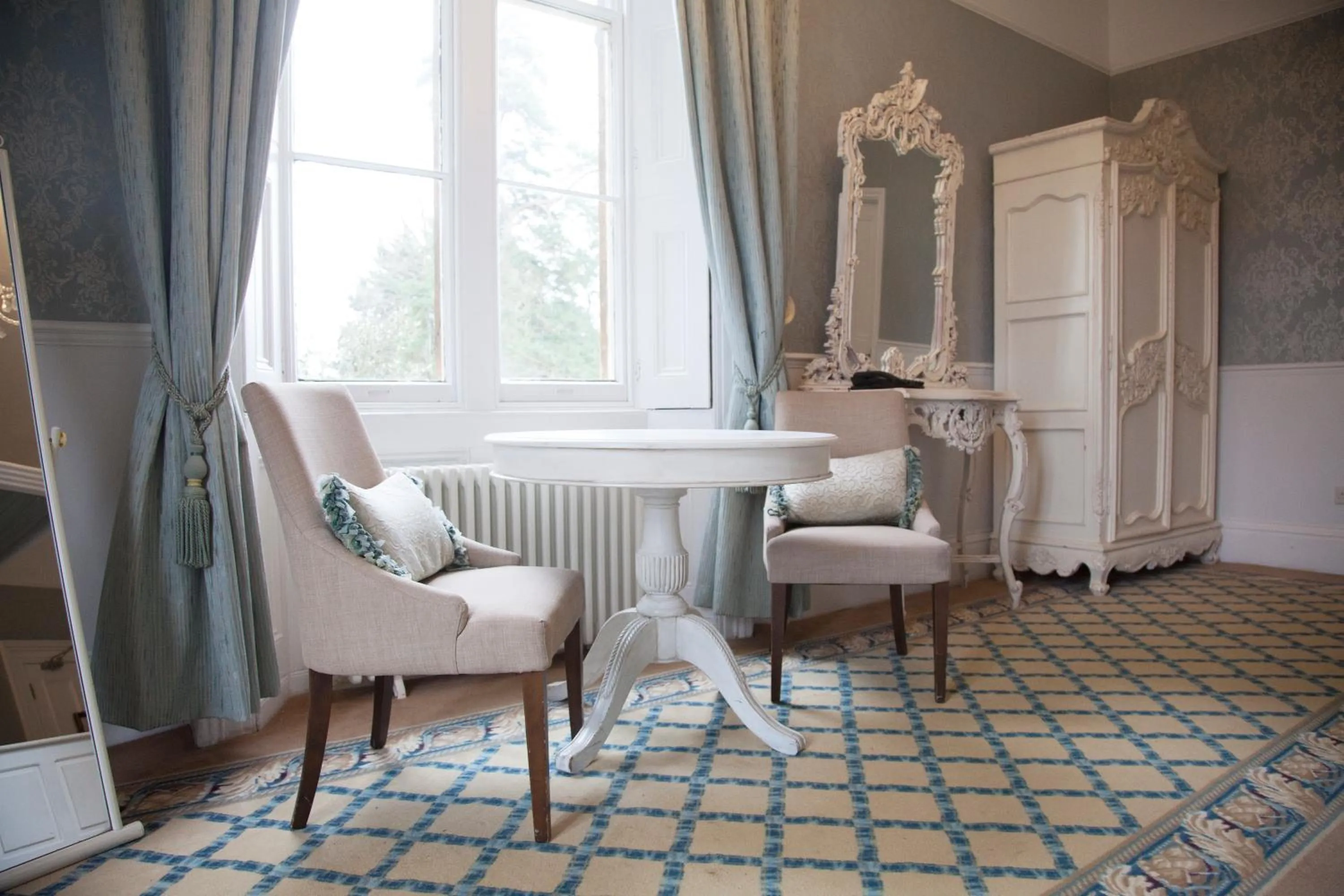 Seating area in Shendish Manor Hotel & Golf Course