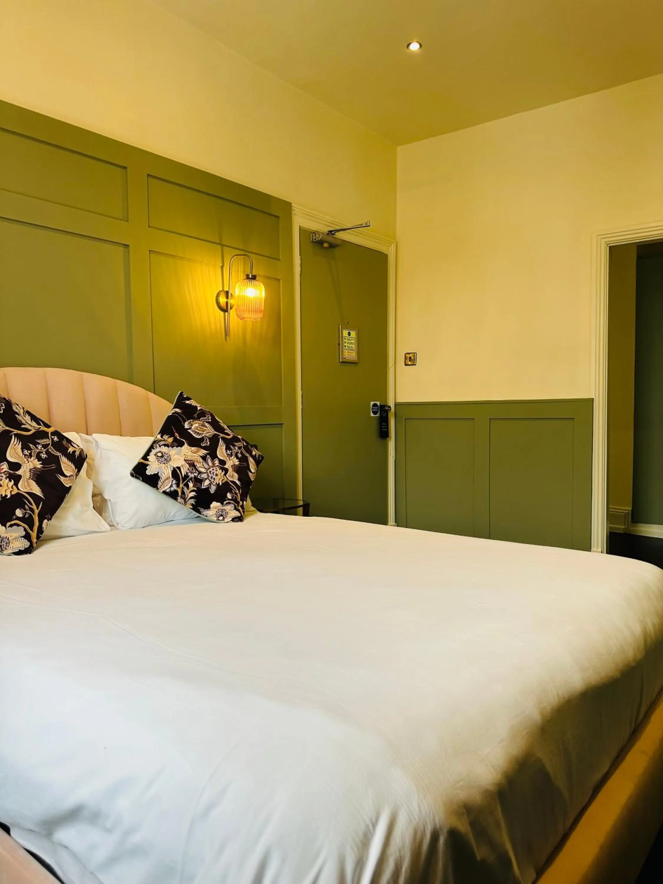 Bed in The Inn at Cheltenham Parade