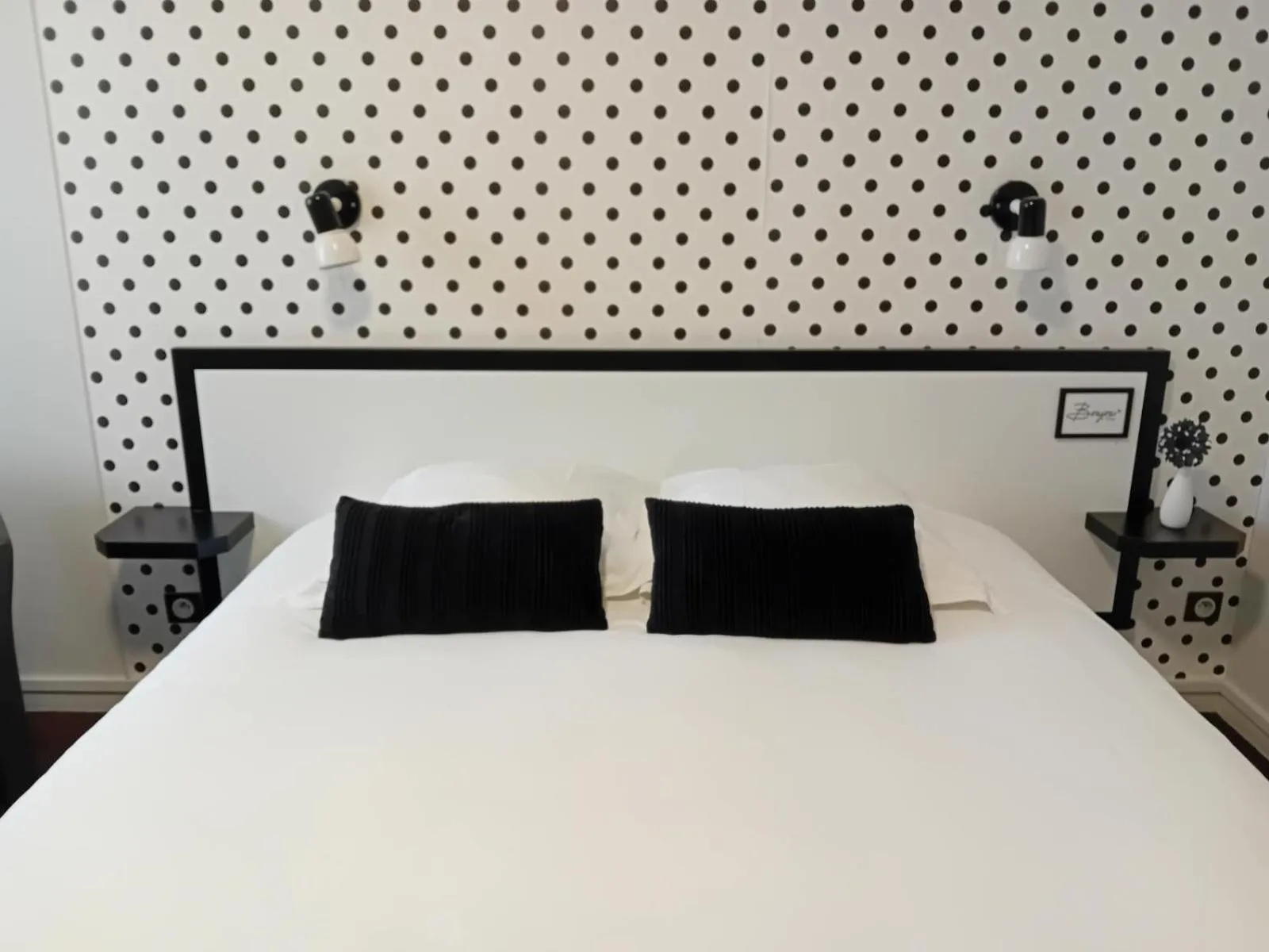 Bed in Hôtel de la Plage
