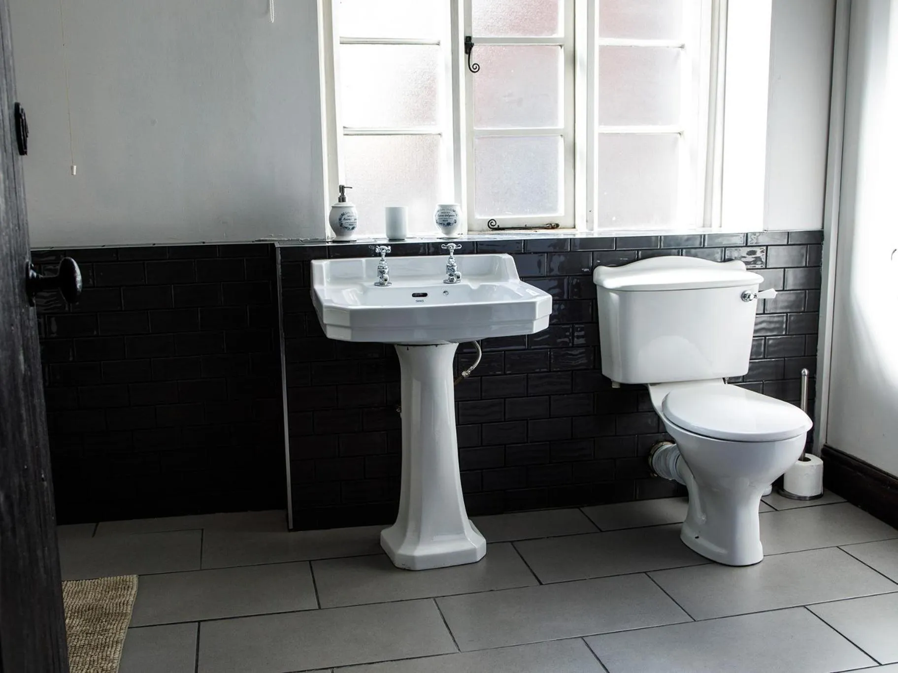 Bathroom in The Old Crown