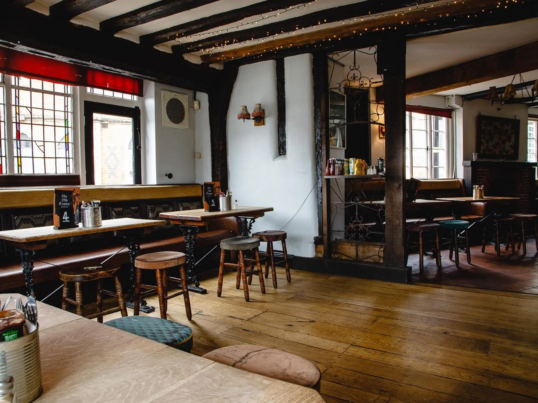 Lounge or bar in The Old Crown