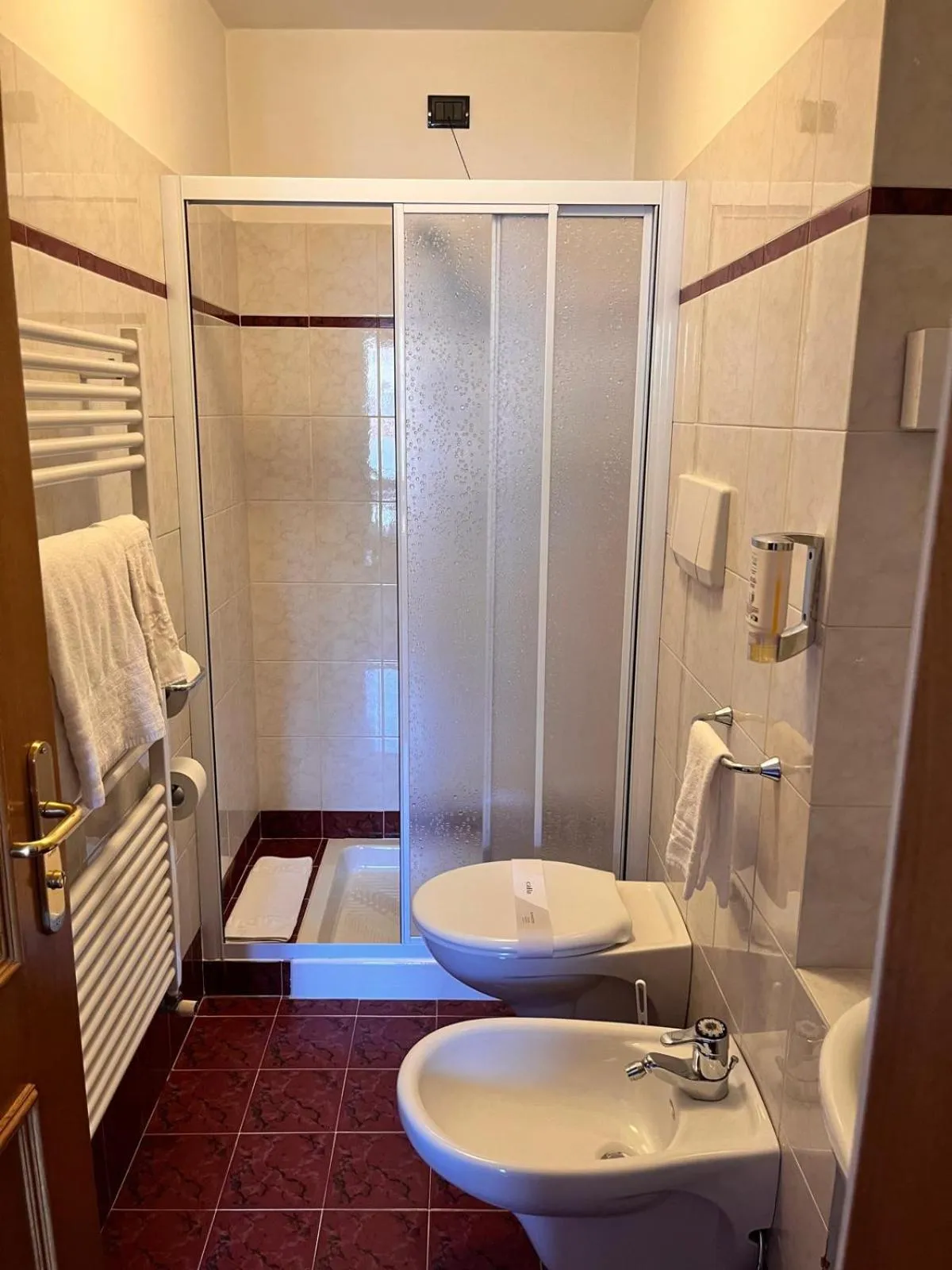 Bathroom in Hotel La Serenella