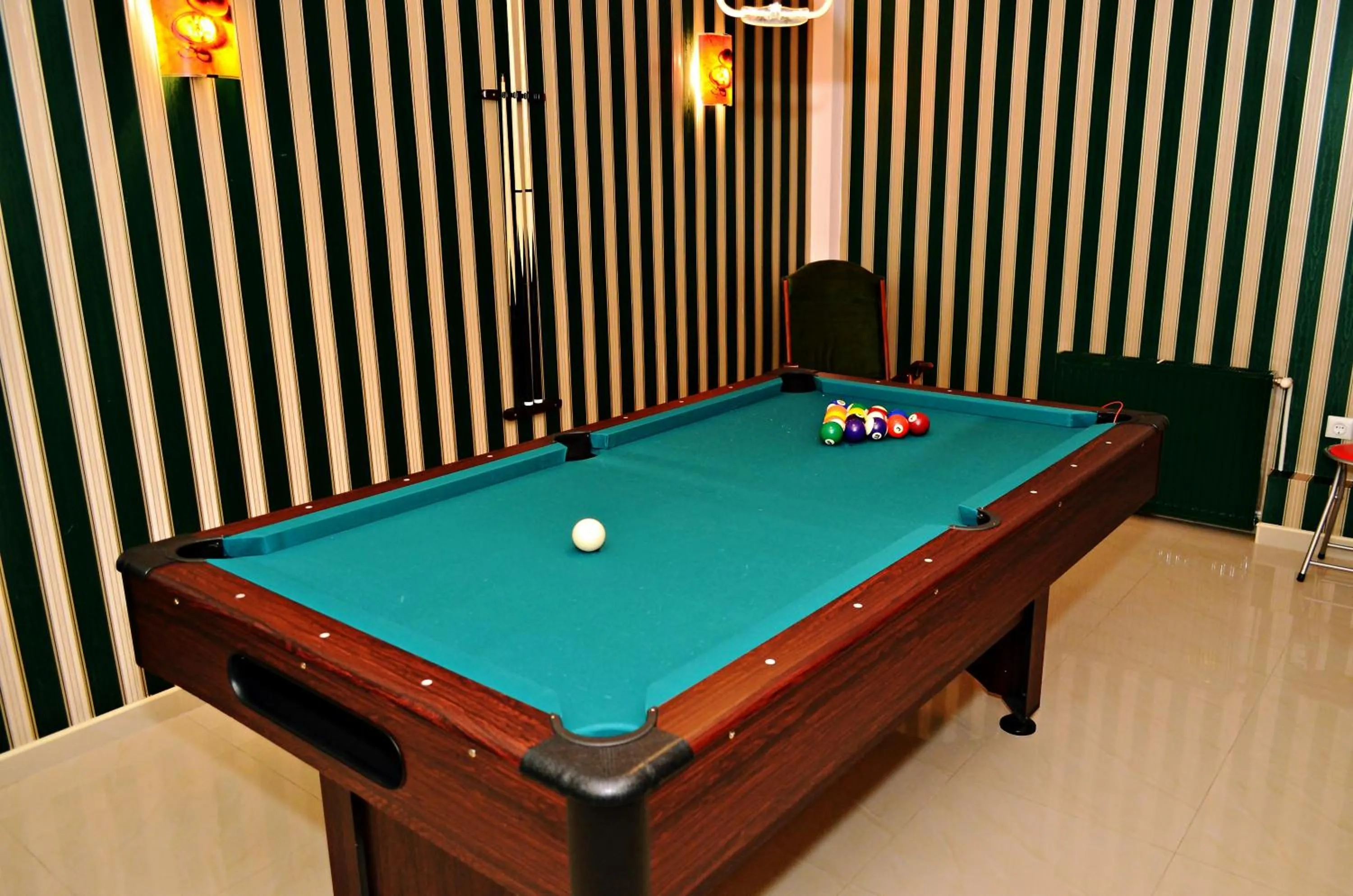 Billiard in Family Hotel Maraya