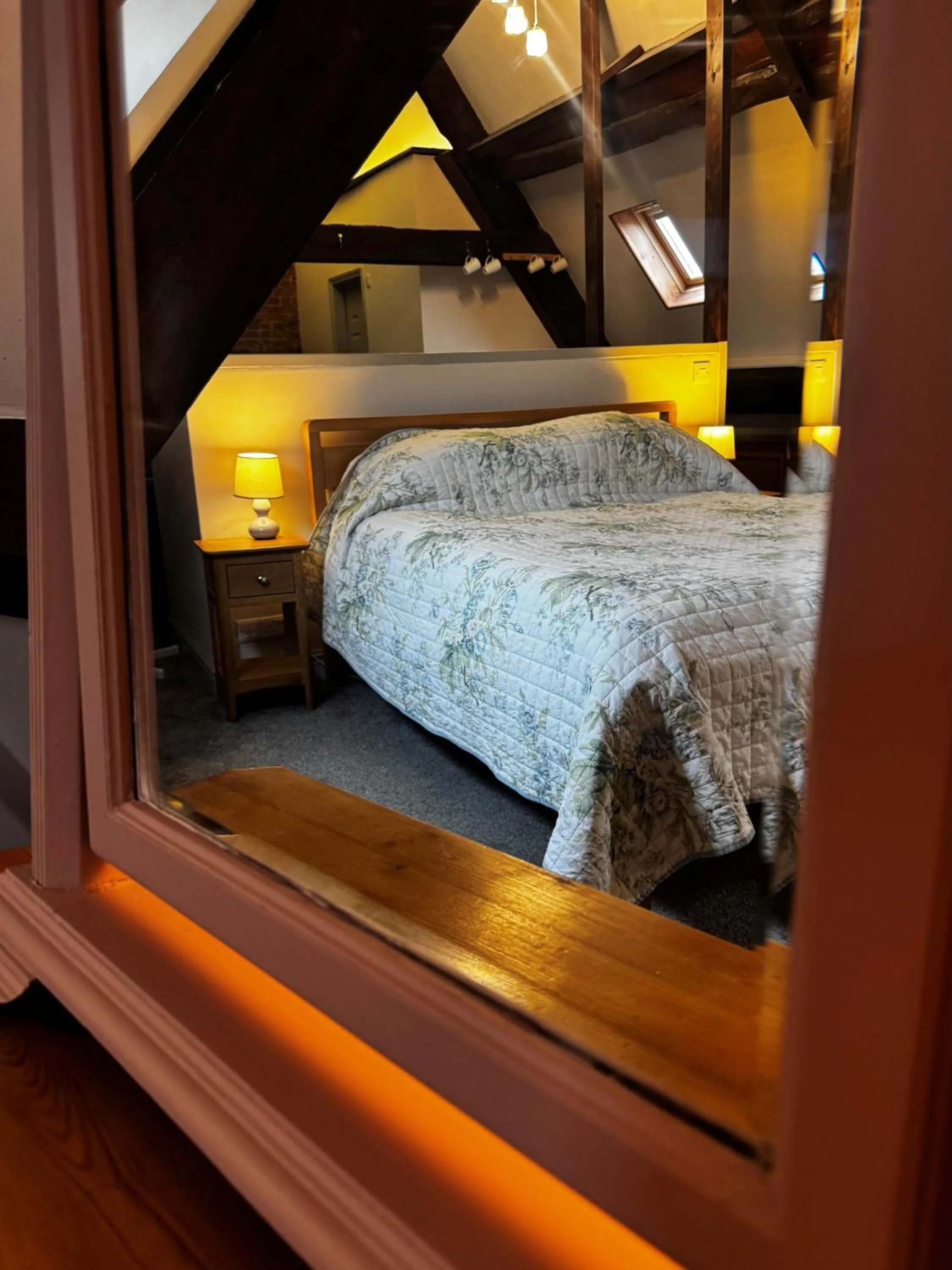 Bed in The Ilchester Arms Hotel, Ilchester Somerset