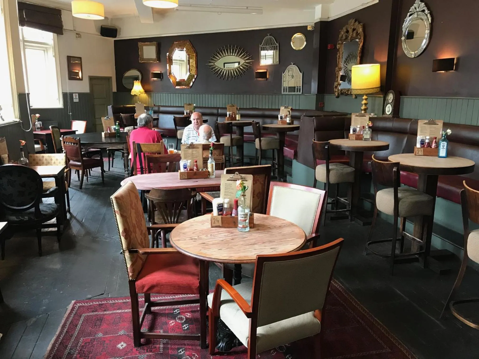 Restaurant/places to eat in The Long Room Hotel and Bar