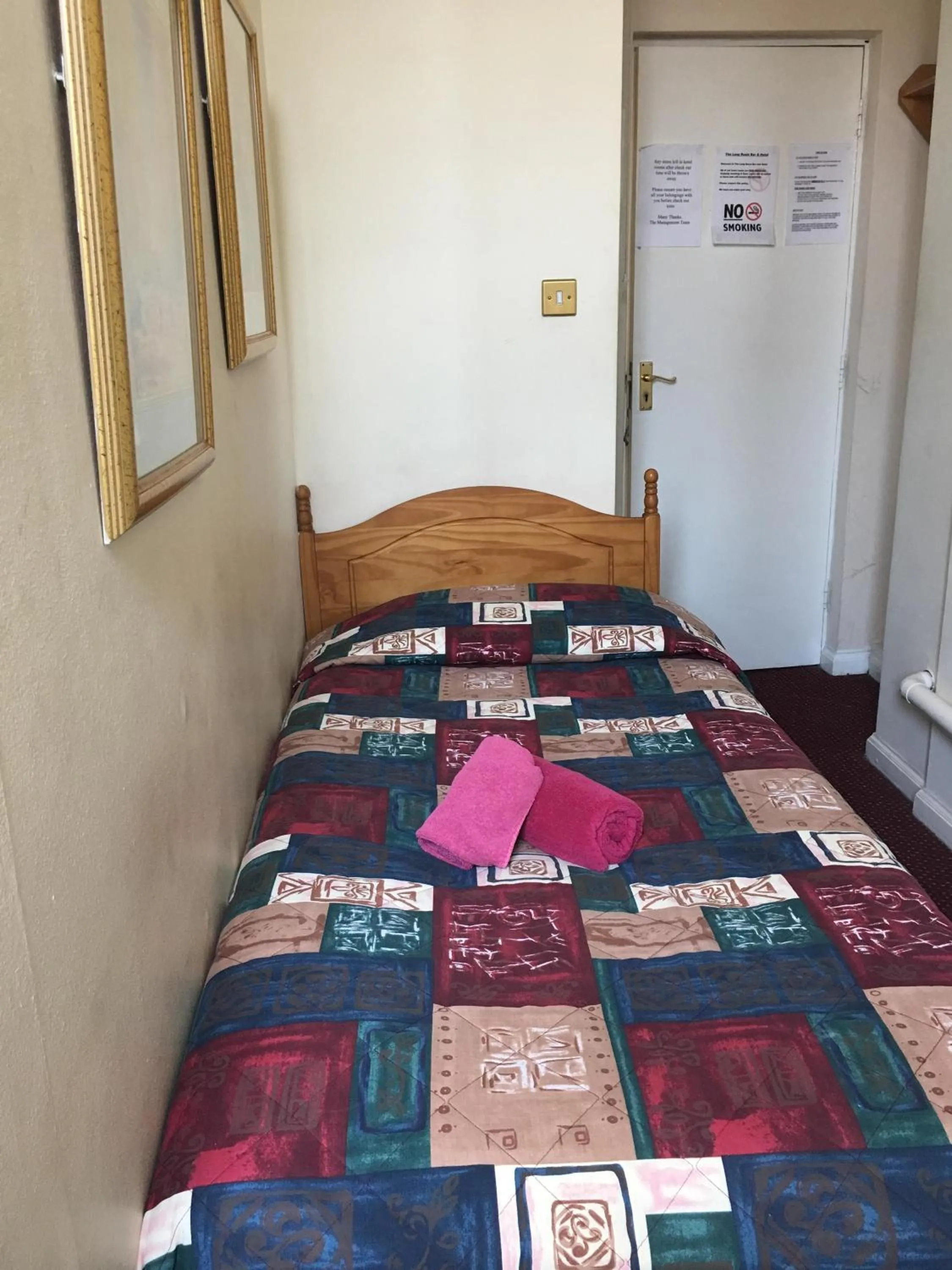 Bed in The Long Room Hotel and Bar