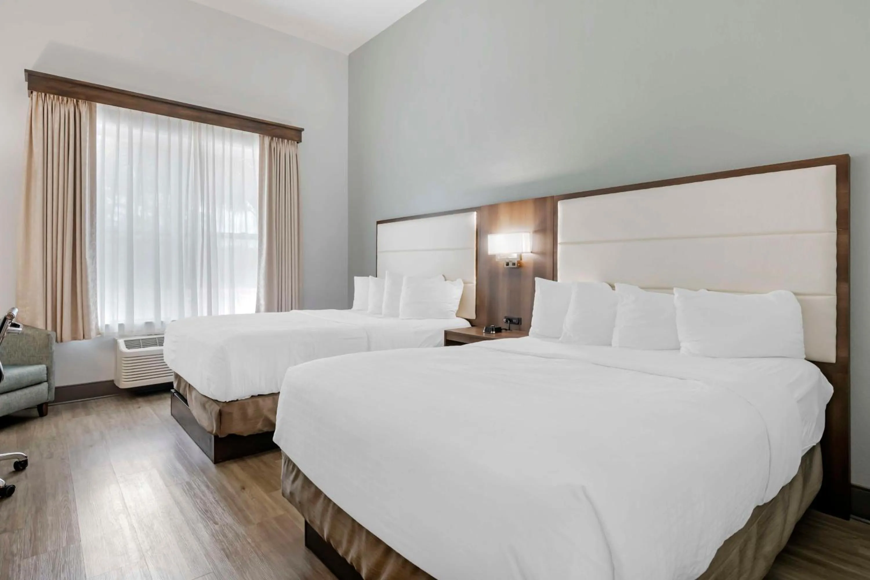 Bedroom, Bed in Best Western Plus First Coast Inn and Suites