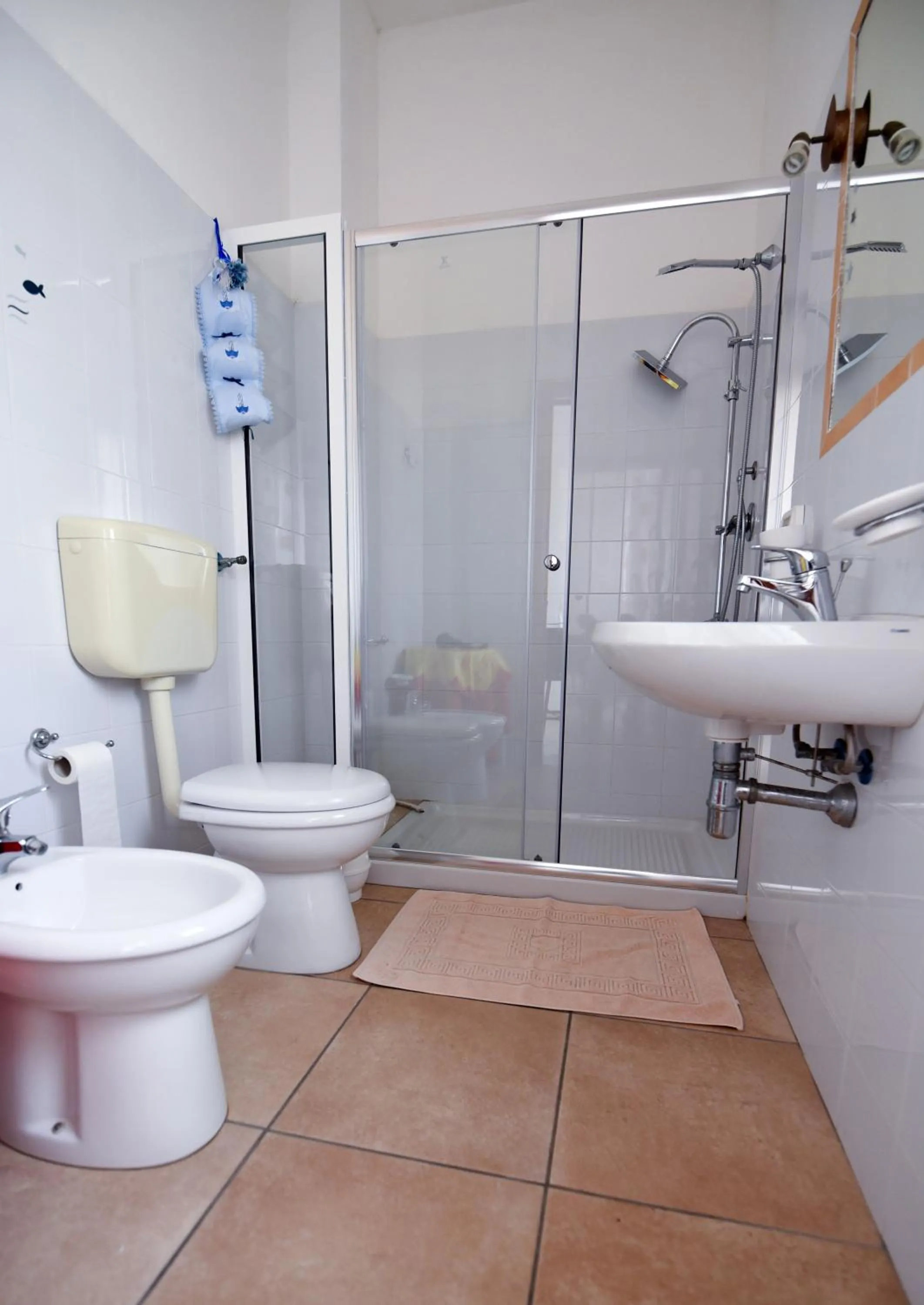 Shower in B&B Miramare