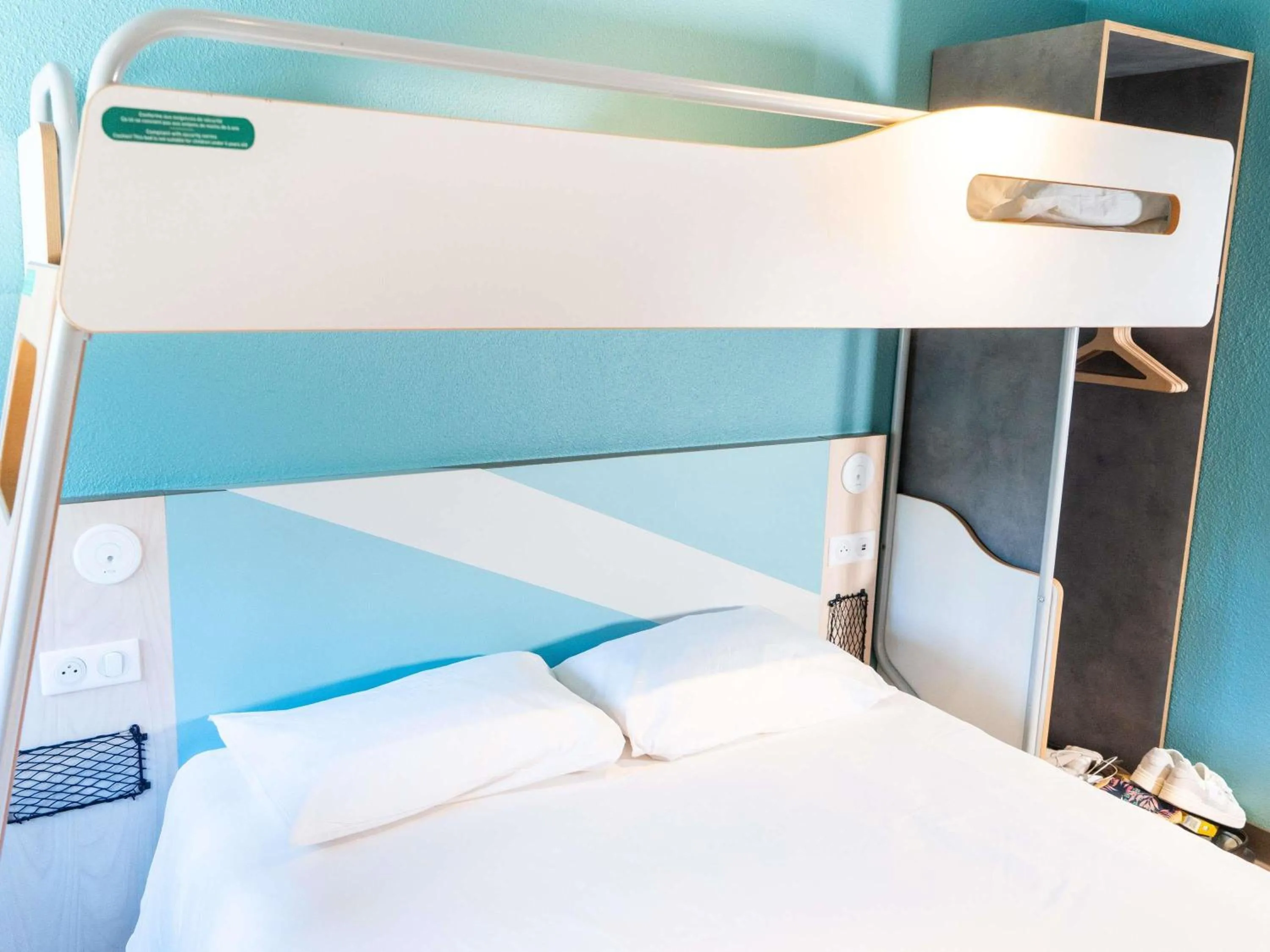 Bedroom, Bed in ibis budget Aix en Provence