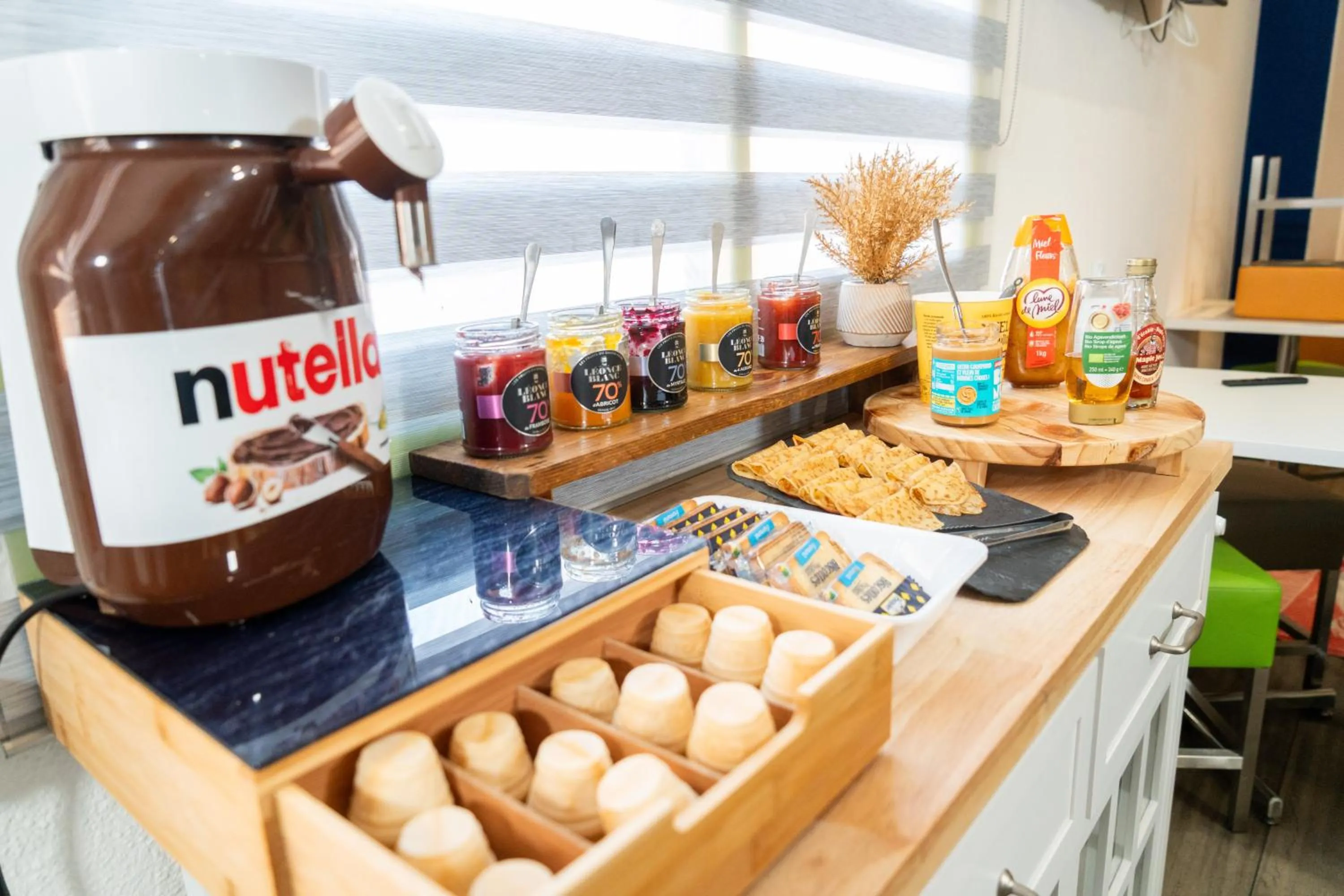 Food and drinks in ibis budget Aix en Provence