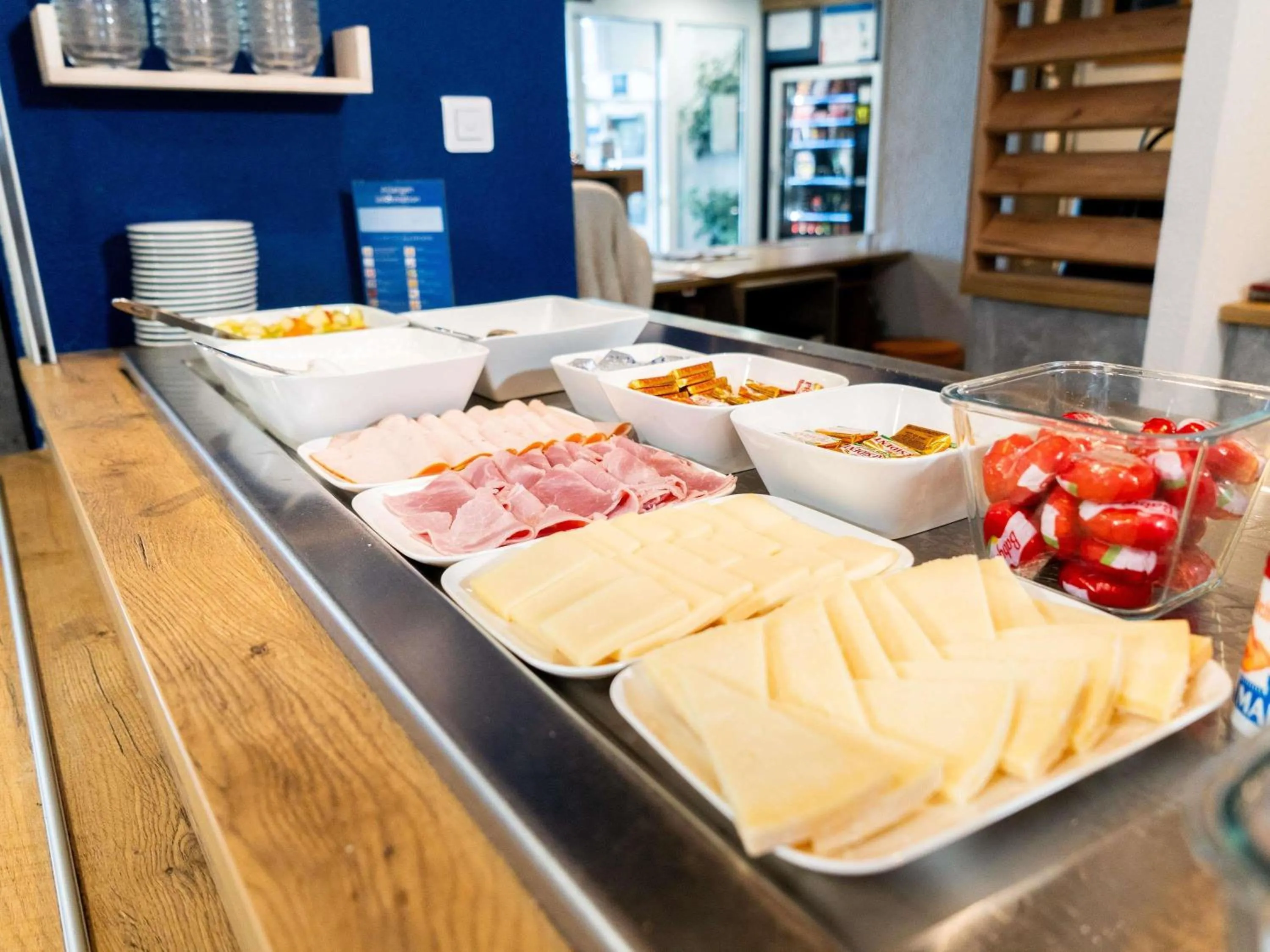 Breakfast in ibis budget Aix en Provence