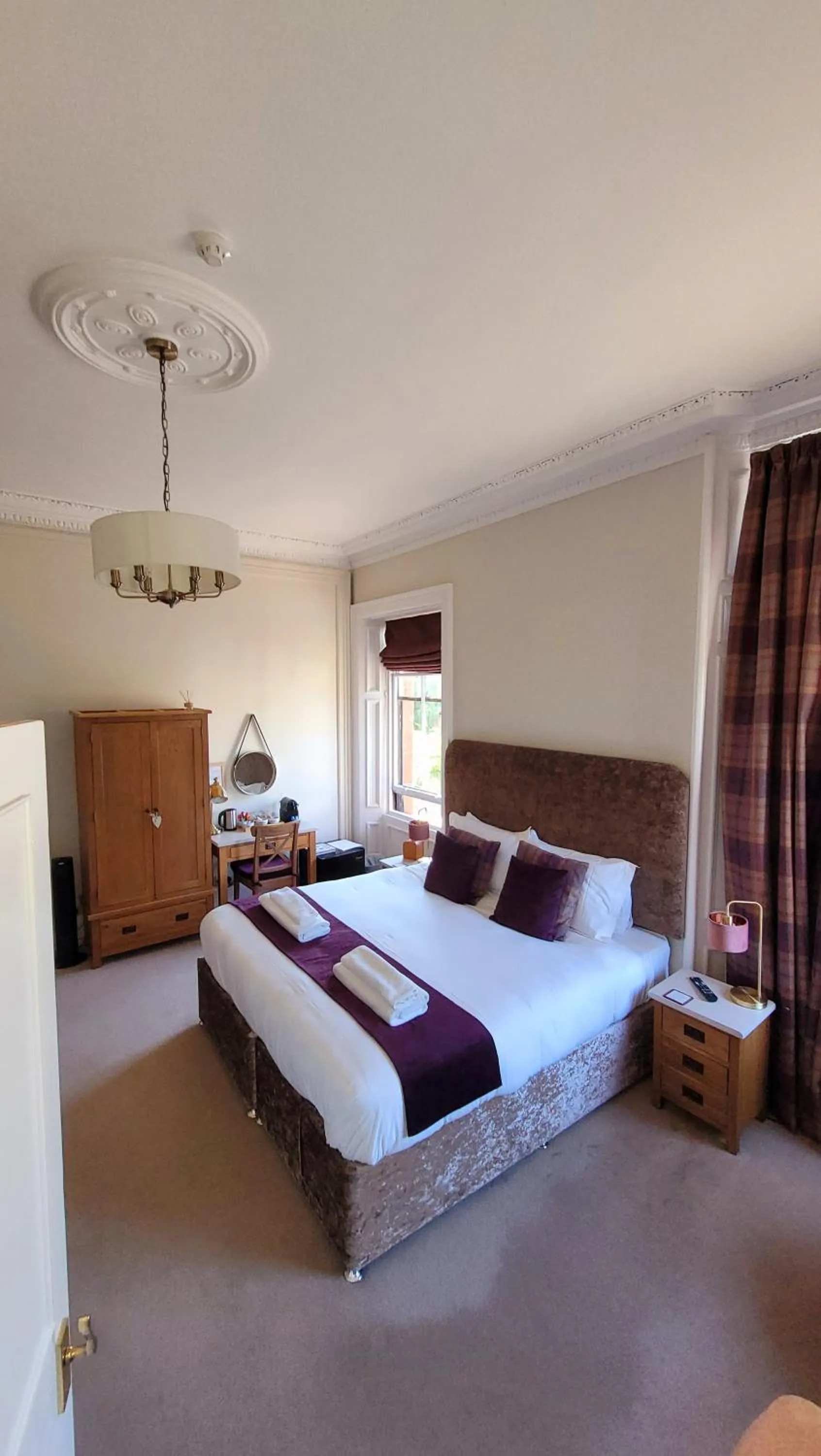 Photo of the whole room, Bed in Dryburgh Arms Pub with Rooms